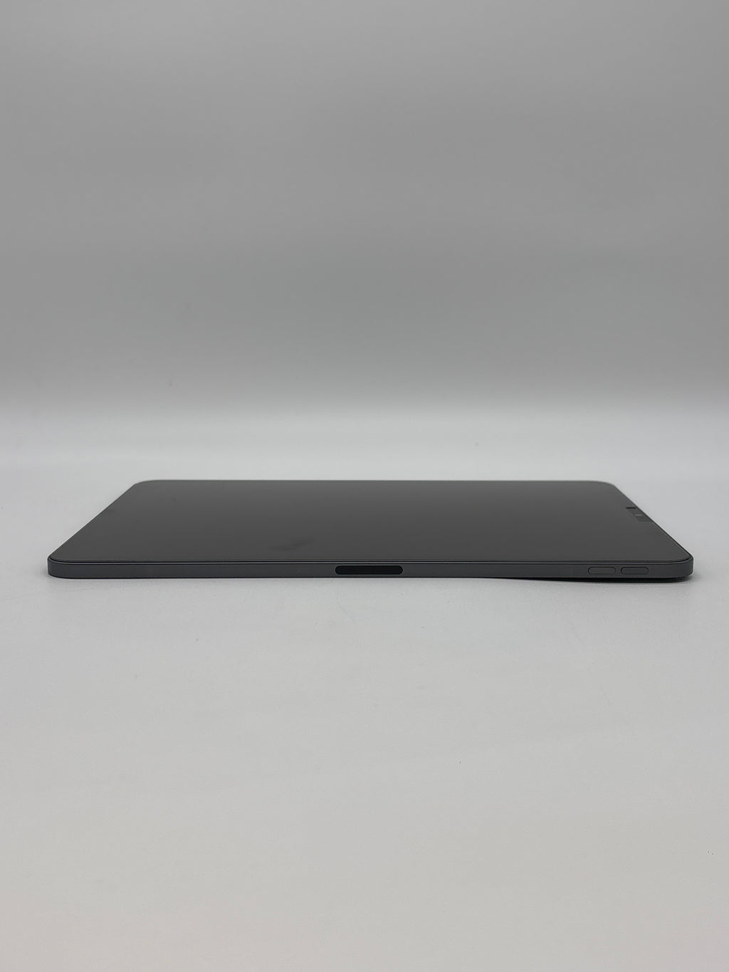 Apple iPad Pro 11" 3rd Gen A2460 256GB Space Gray Wi-Fi only w/ Keyboard