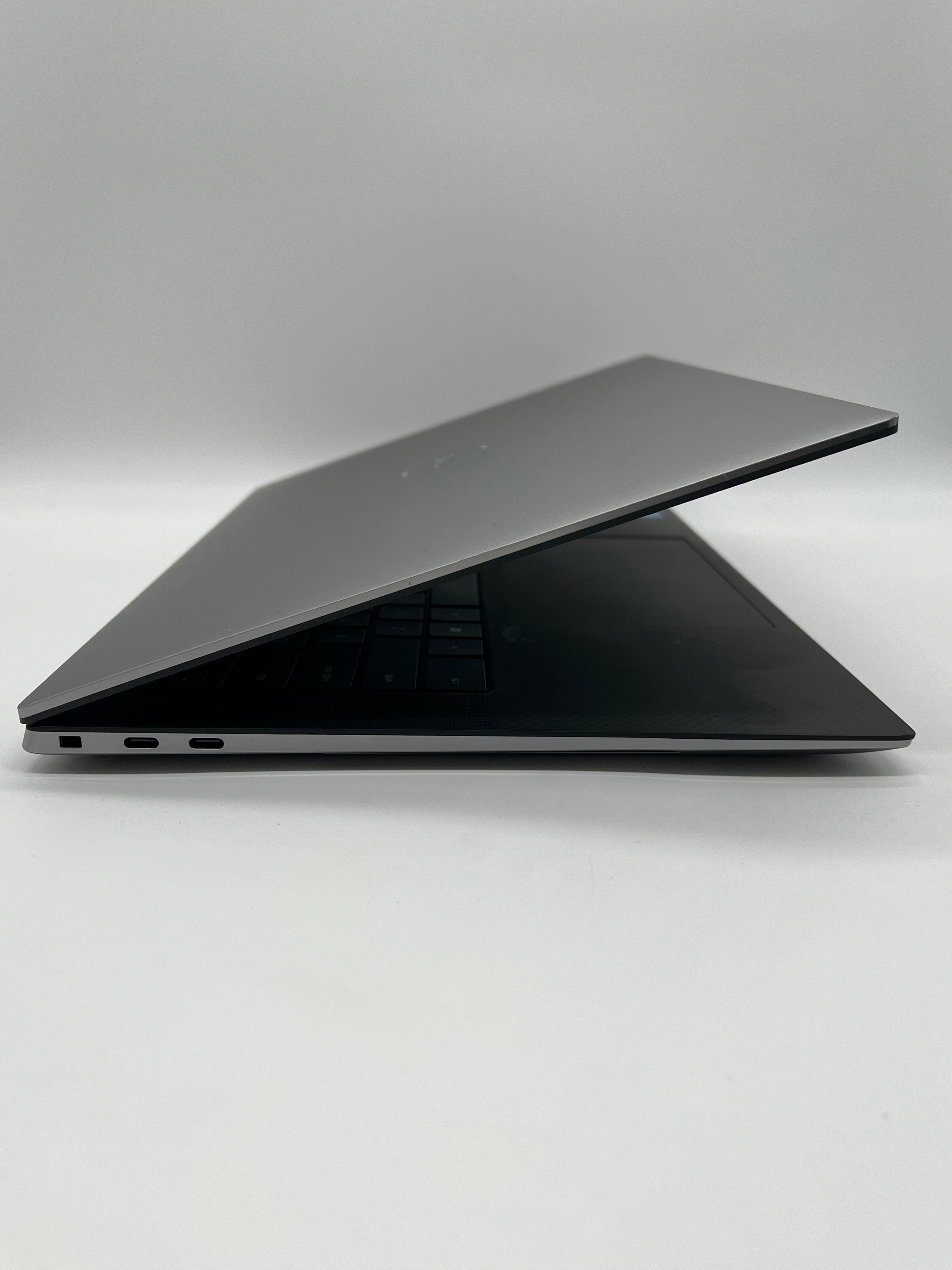 Dell Precision 5560 i7-11850H 16GB RAM 512GB SSD NVIDIA T1200