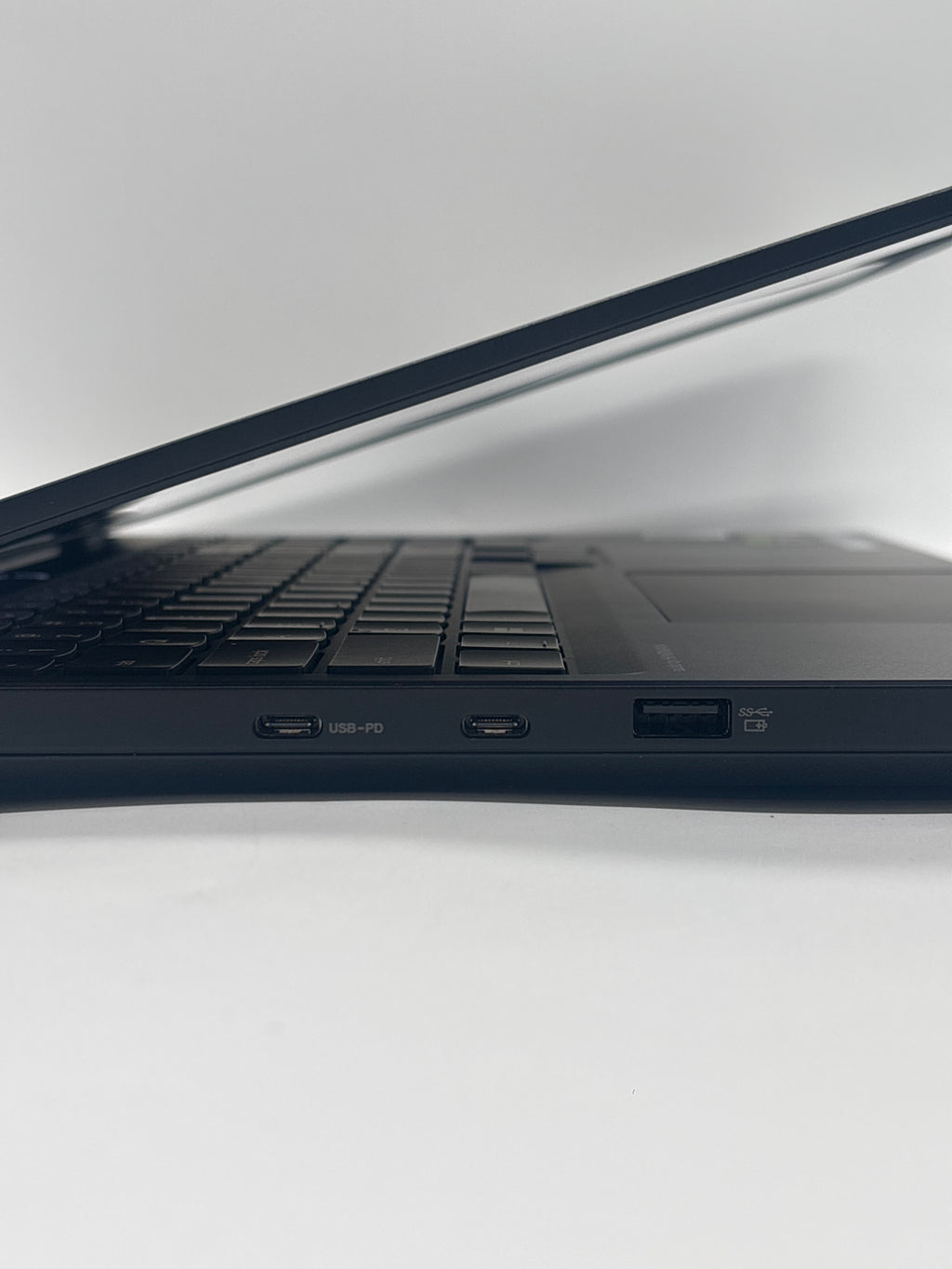 Lenovo Legion 5 15AHP10 Ryzen 7 32GB RAM 1TB SSD RTX 5060  - Warranty