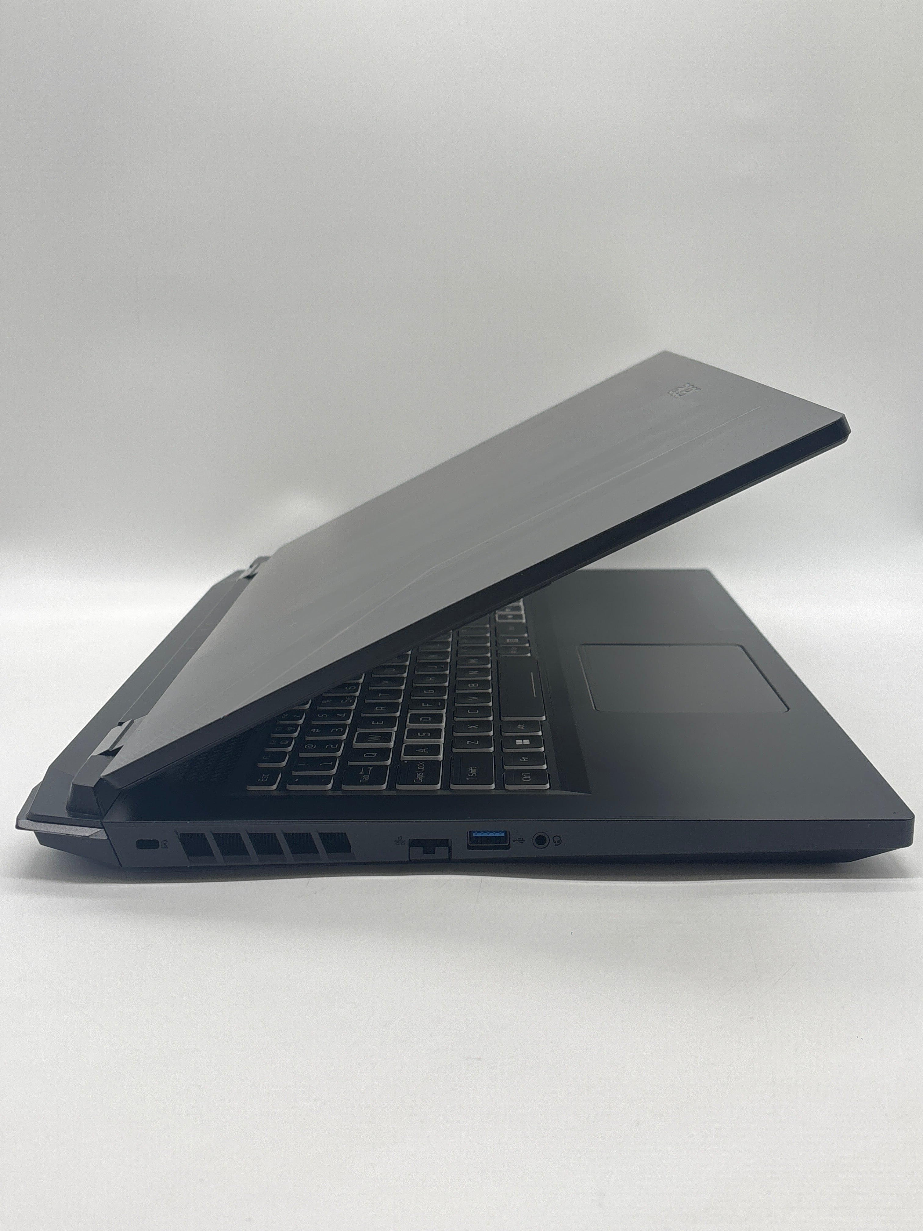 Acer Nitro 5 N22C2 Ryzen 7 6800H 16GB RAM 1TB SSD GeForce RTX 3060