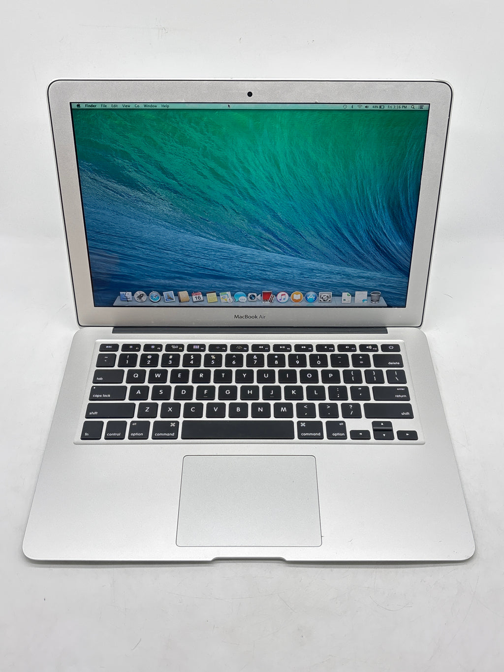 Apple MacBook Air 13in Mid 2013 A1466 Core i7 4GB RAM 121GB Flash Silver - Used