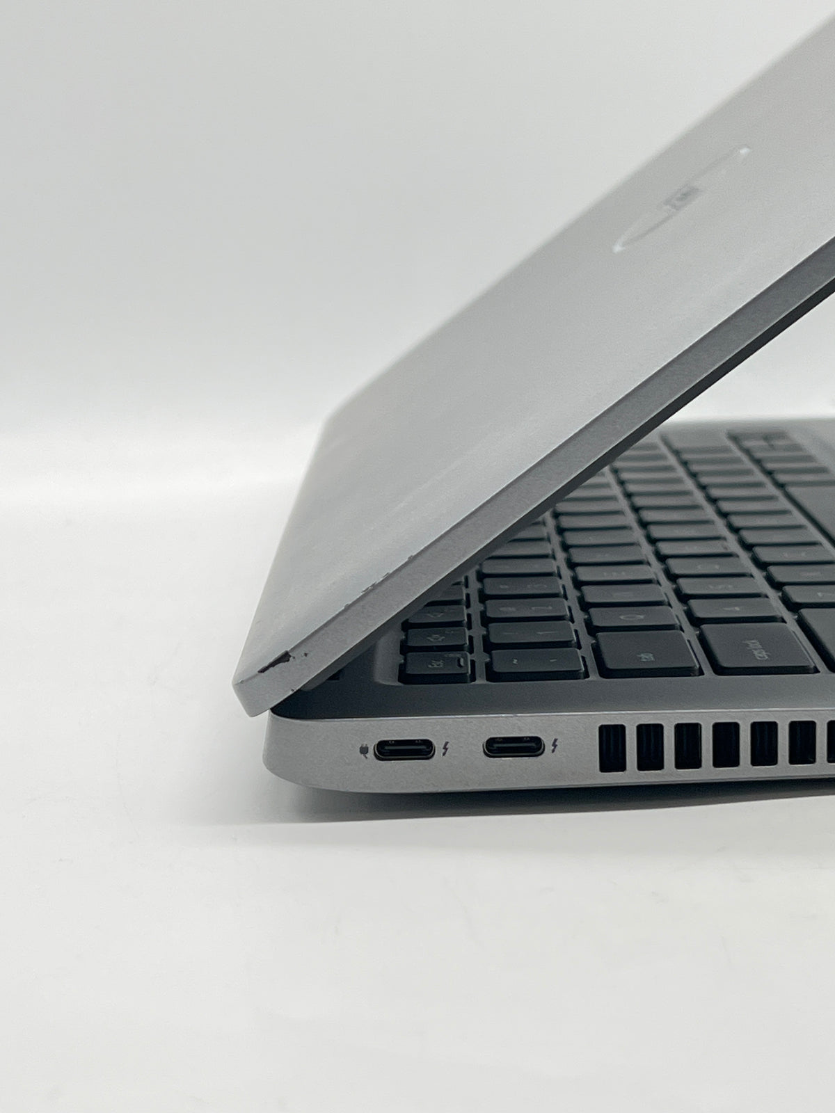 Dell Latitude 5430 13" Core i5-1235U 16GB RAM 256GB SSD Gray - Used