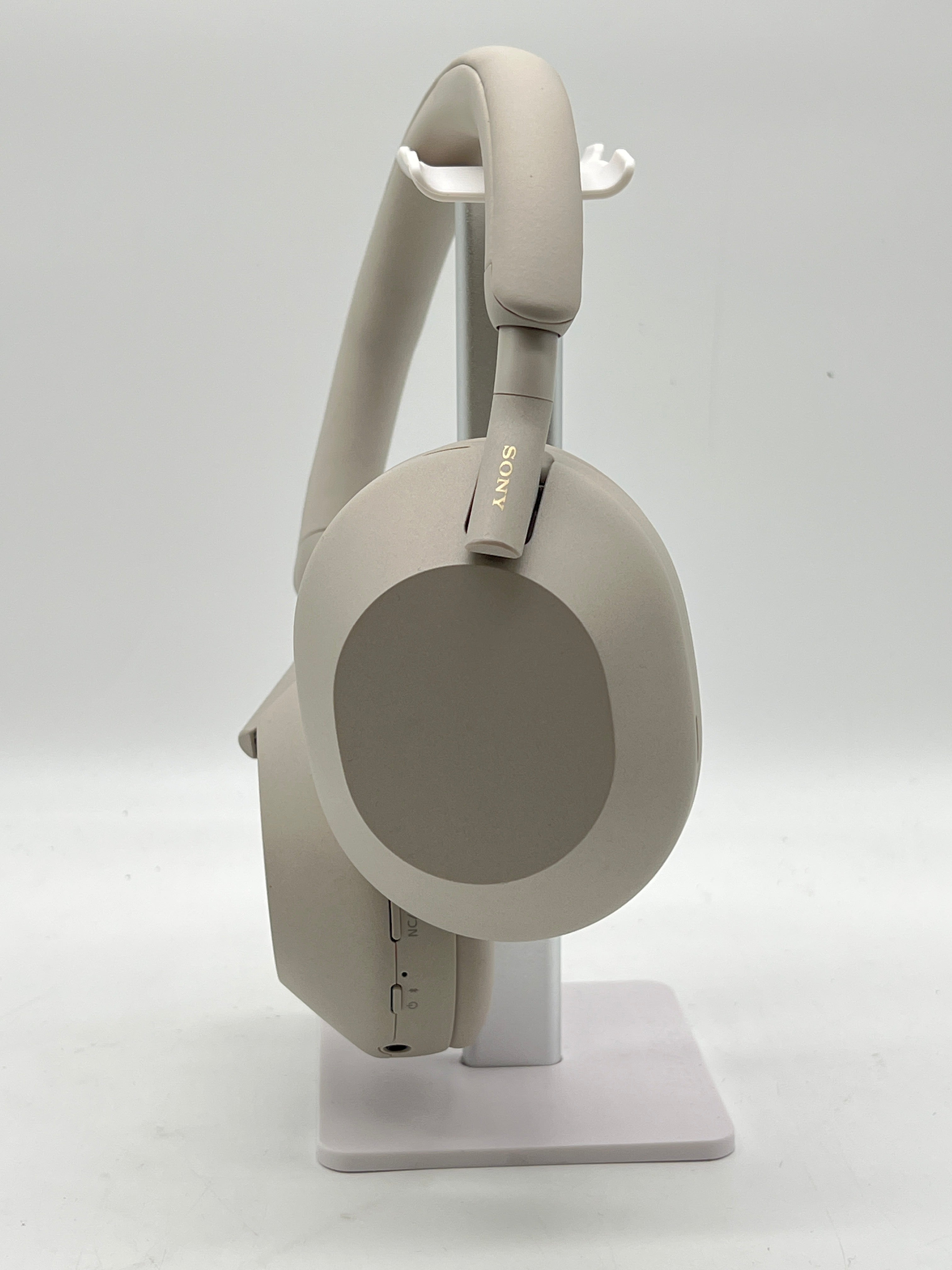 Sony WH-1000XM5 Noise Canceling Headphones White - Used
