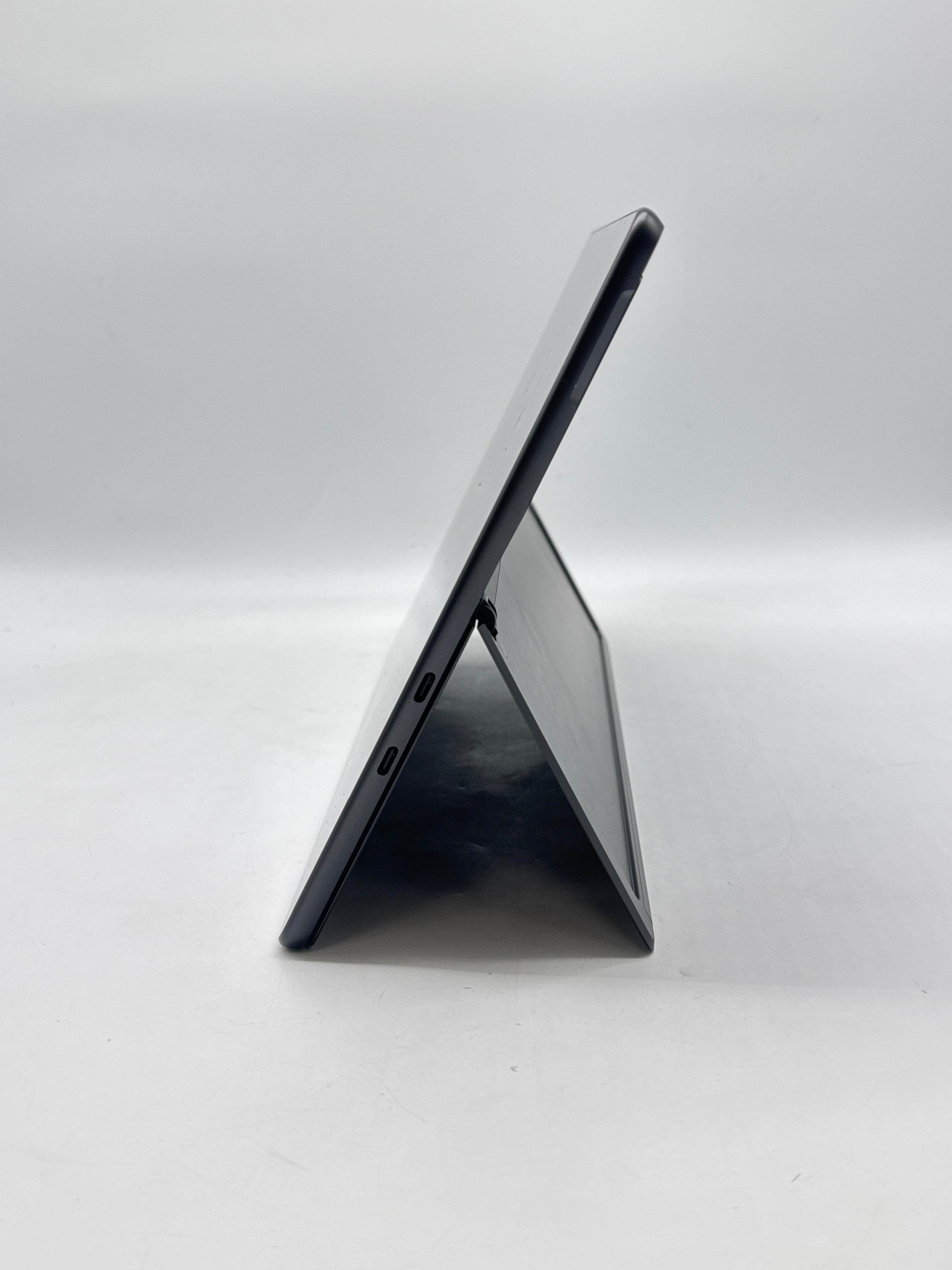 Microsoft Surface Pro 9 2038 13" i5-1235U 8GB RAM 256GB SSD - Used