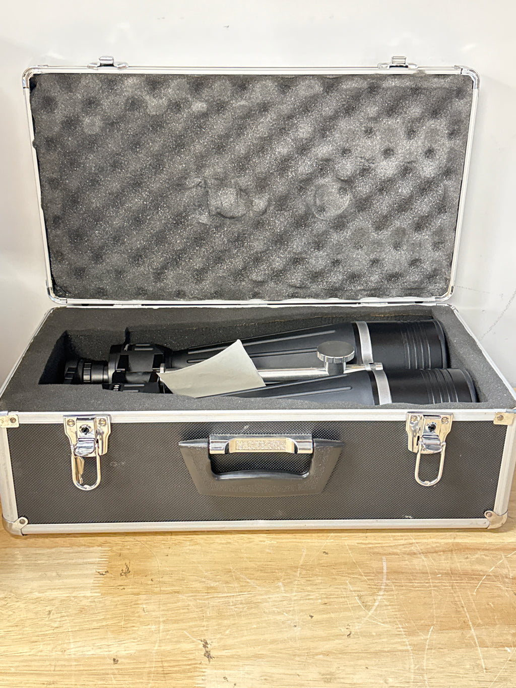 Zhumell Tachyon 25x100 Astronomy Binoculars Black w/ Hard Case & Tripod Mount
