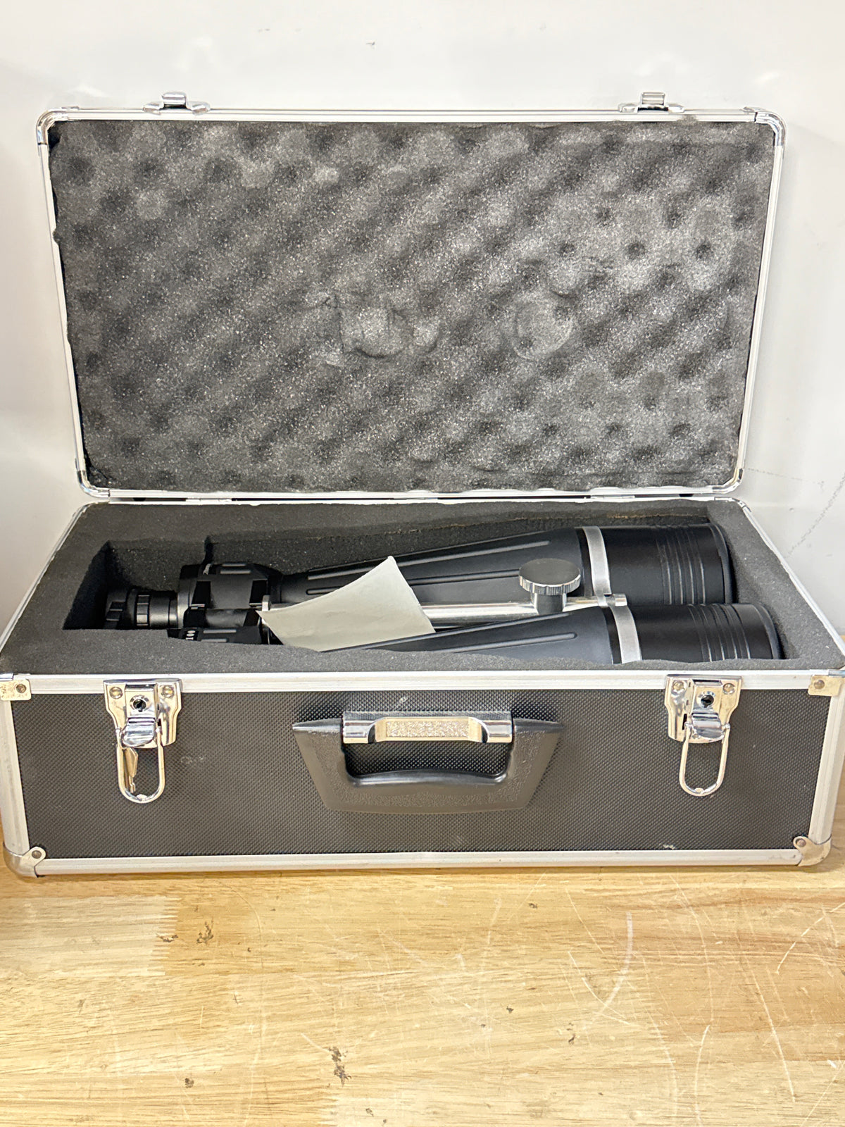 Zhumell Tachyon 25x100 Astronomy Binoculars Black w/ Hard Case & Tripod Mount