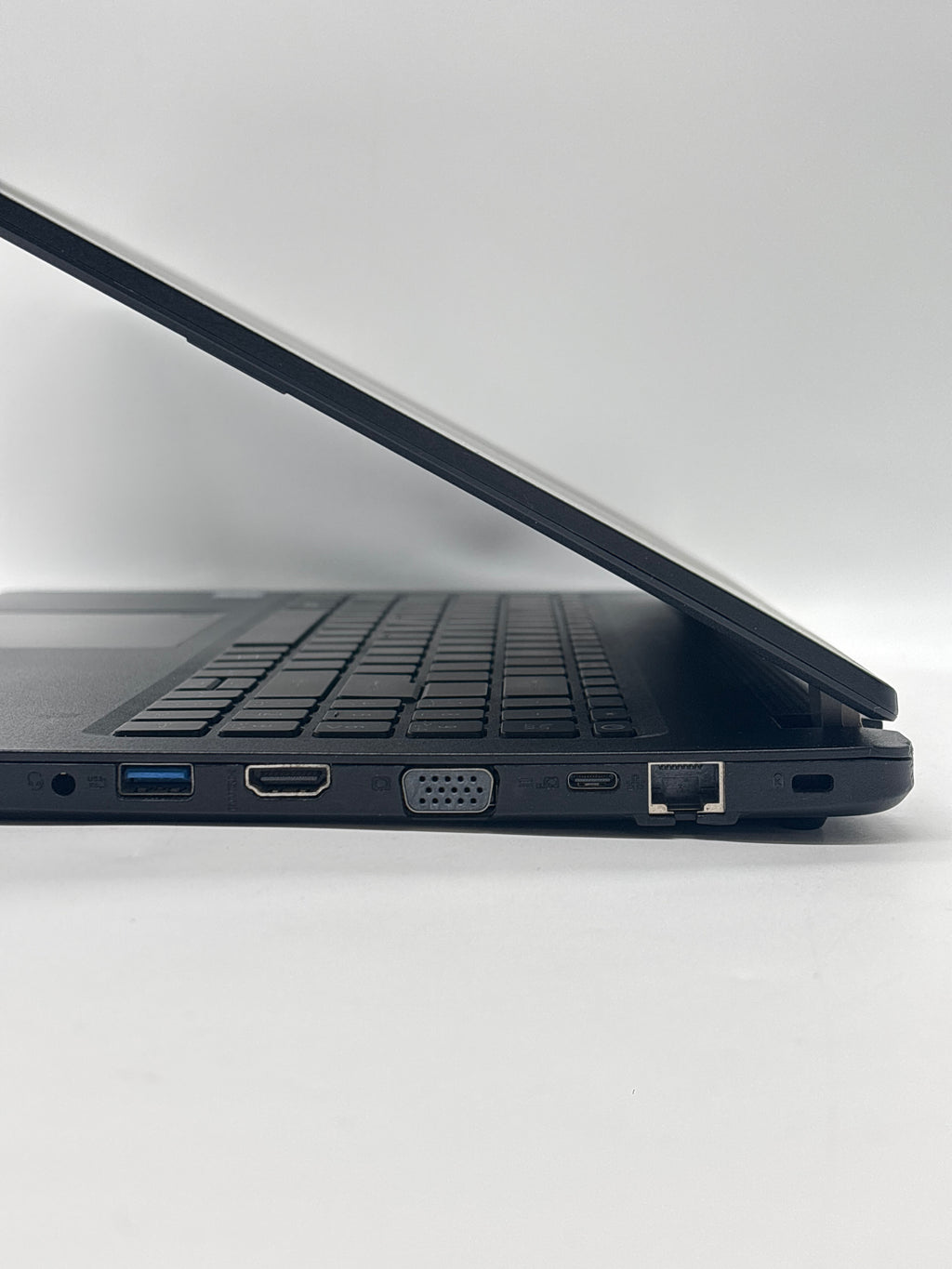 Acer TravelMate P215-51 i5-8250U 8GB RAM 256GB SSD - For Parts (Read DESC)