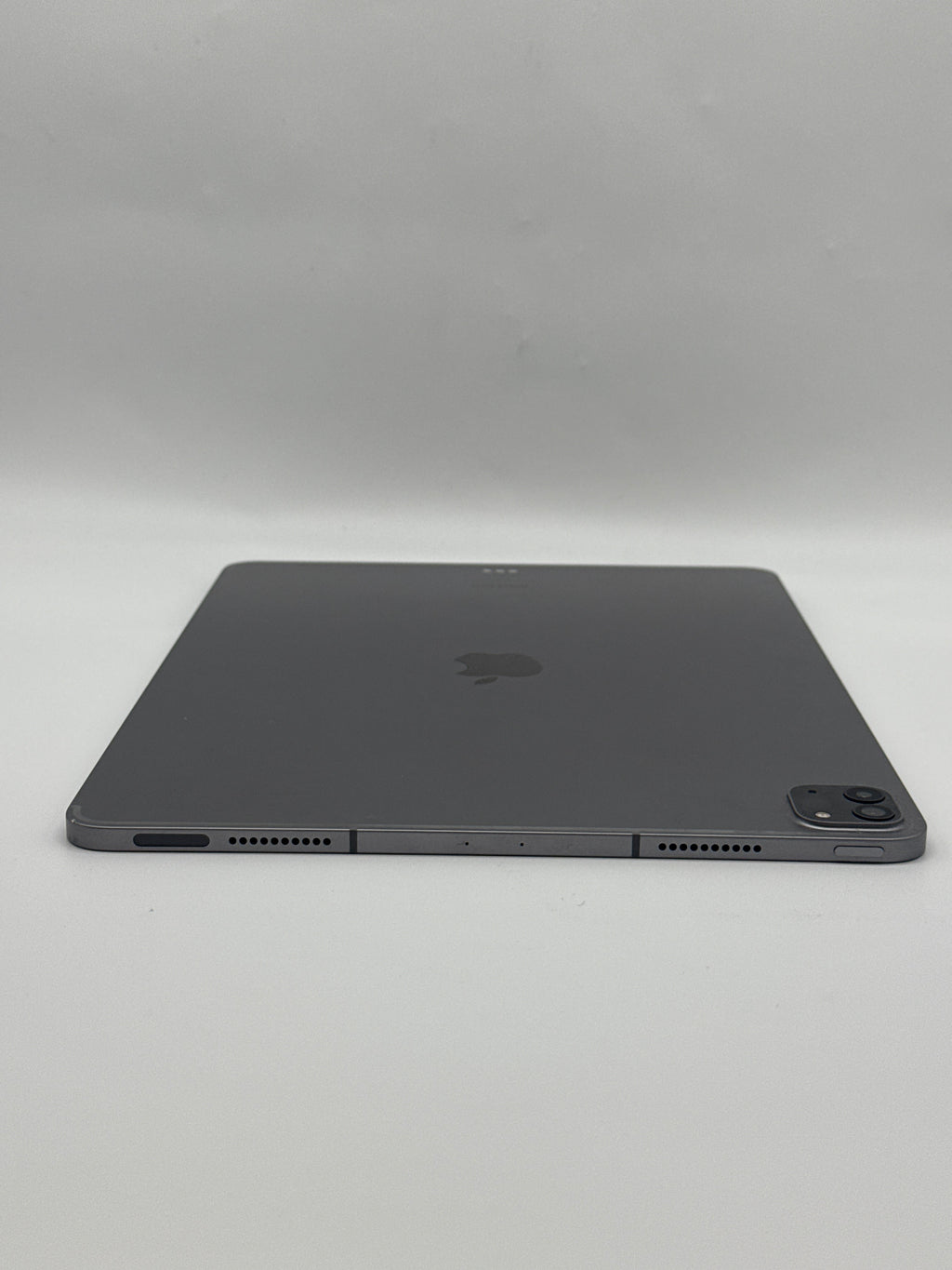 Apple iPad Pro 6th Gen 12.9" 128GB Wi-Fi Silver w/ Apple Magic Keyboard - Used