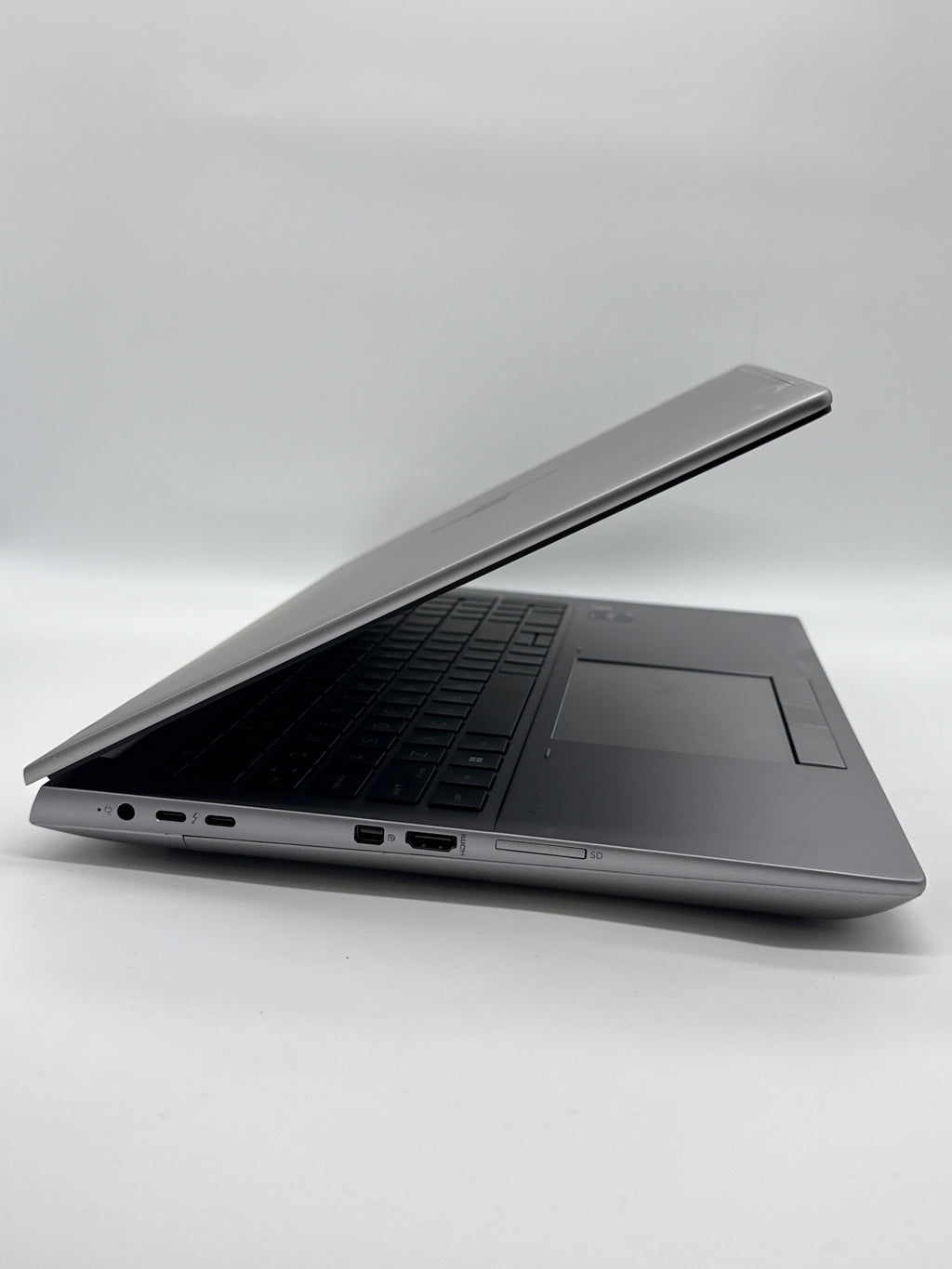 HP ZBook Fury 16 G10 i9-13950HX 32GB RAM 512GB SSD Silver BIOS Locked
