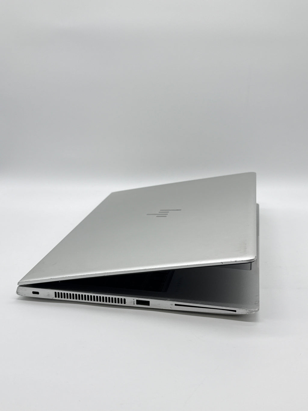 HP EliteBook 840 G6 i5-8365U 8GB RAM 256GB SSD - Loose Hinge