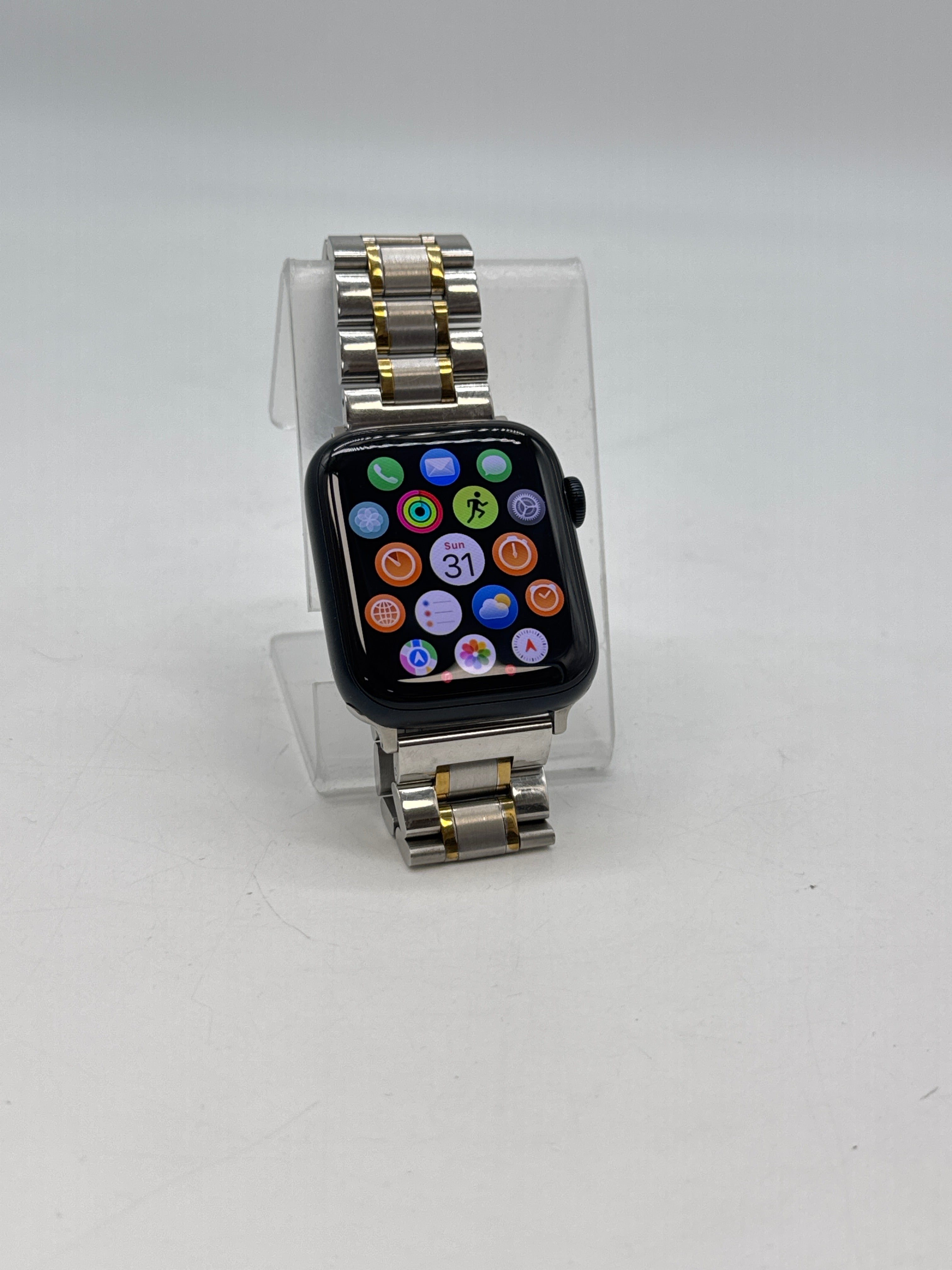 Apple Watch SE 2 GPS A2723 44mm Black Aluminum - Used