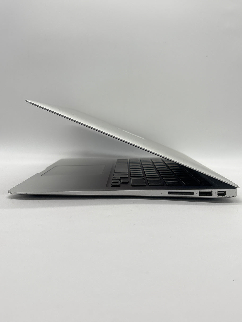 Apple MacBook Air A1466 i5 8GB RAM 256GB SSD