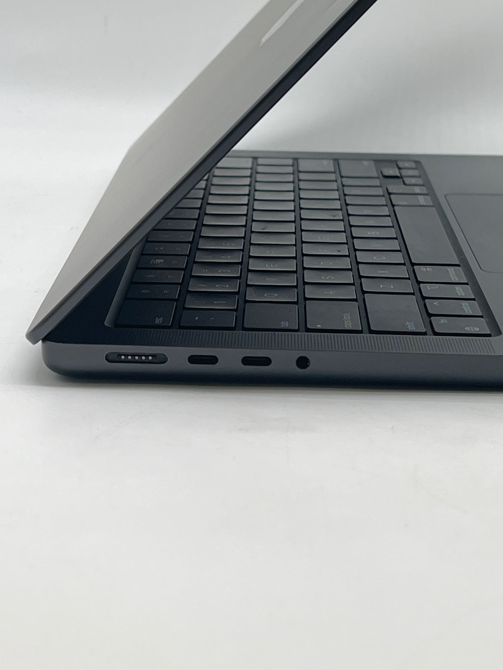 Apple MacBook Pro 14" M4 16GB RAM 512GB SSD - Used