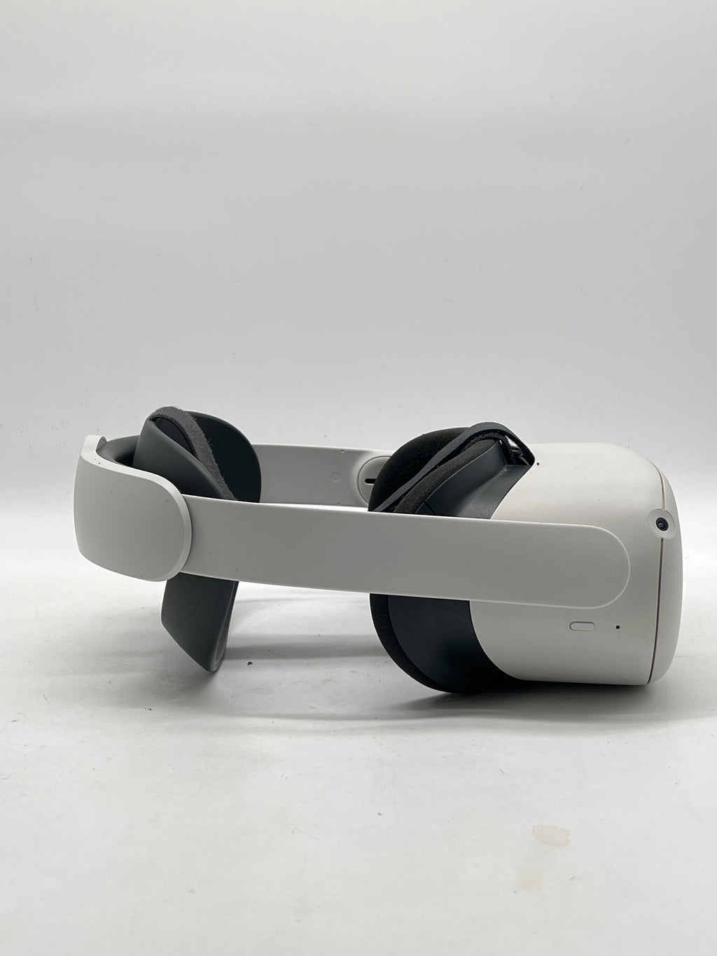 Meta Quest 2 128GB VR Headset - For Parts Cracked Facial Cover