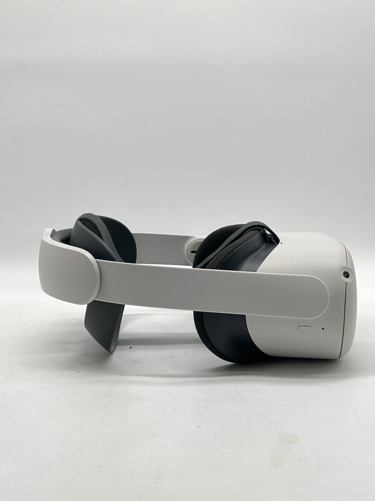 Meta Quest 2 128GB VR Headset - For Parts Cracked Facial Cover