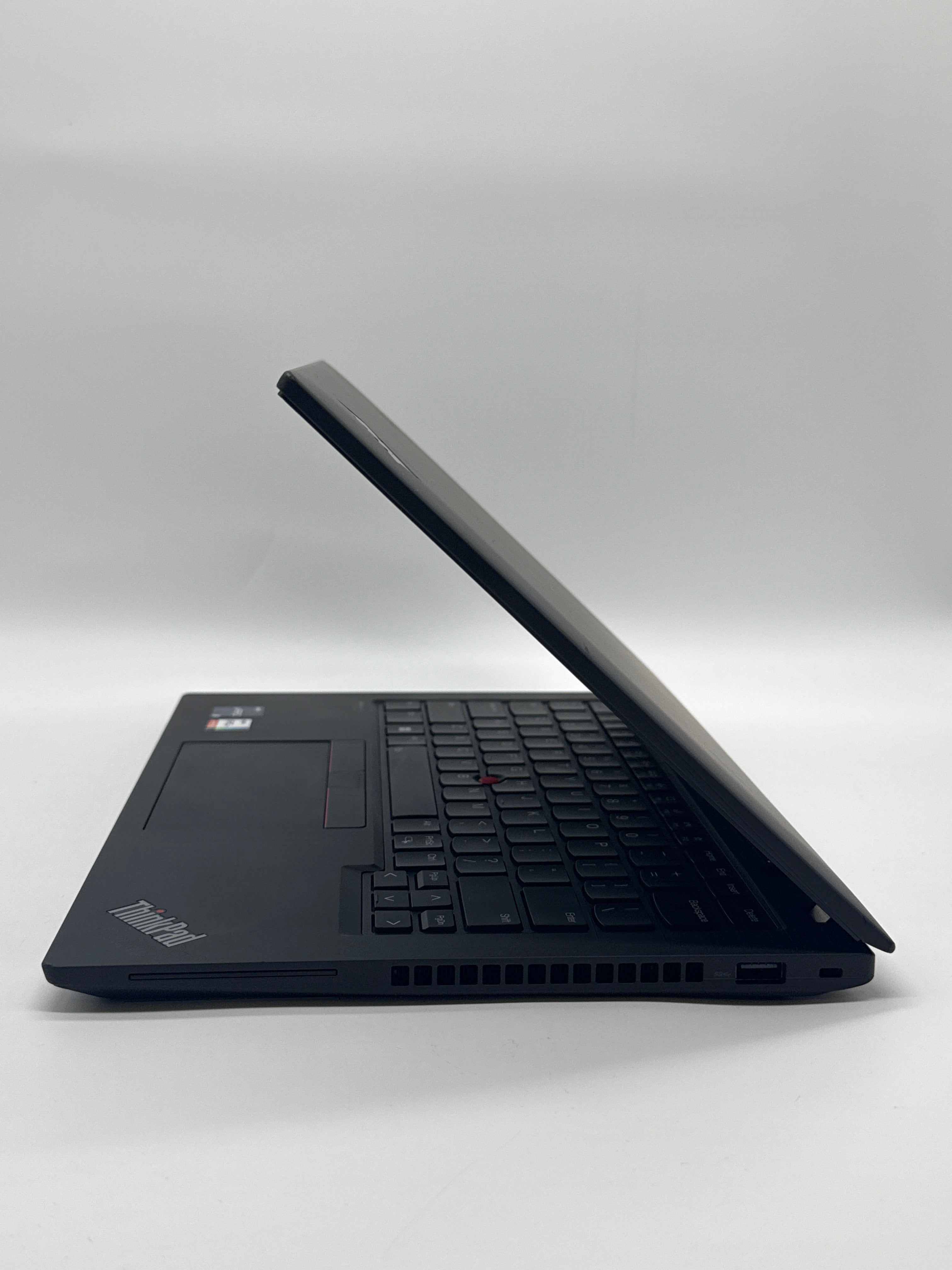 Lenovo ThinkPad T14 Gen 3 i7-1260P 16GB RAM 512GB SSD - POP Password
