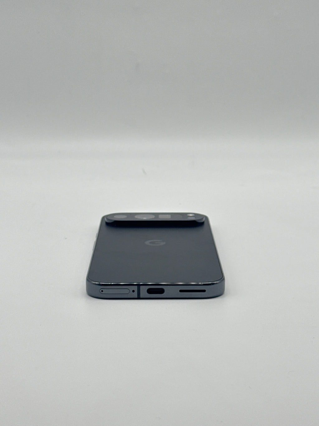 Google Pixel 9 Pro 6.3" 128GB 16GB RAM Unlocked - Used