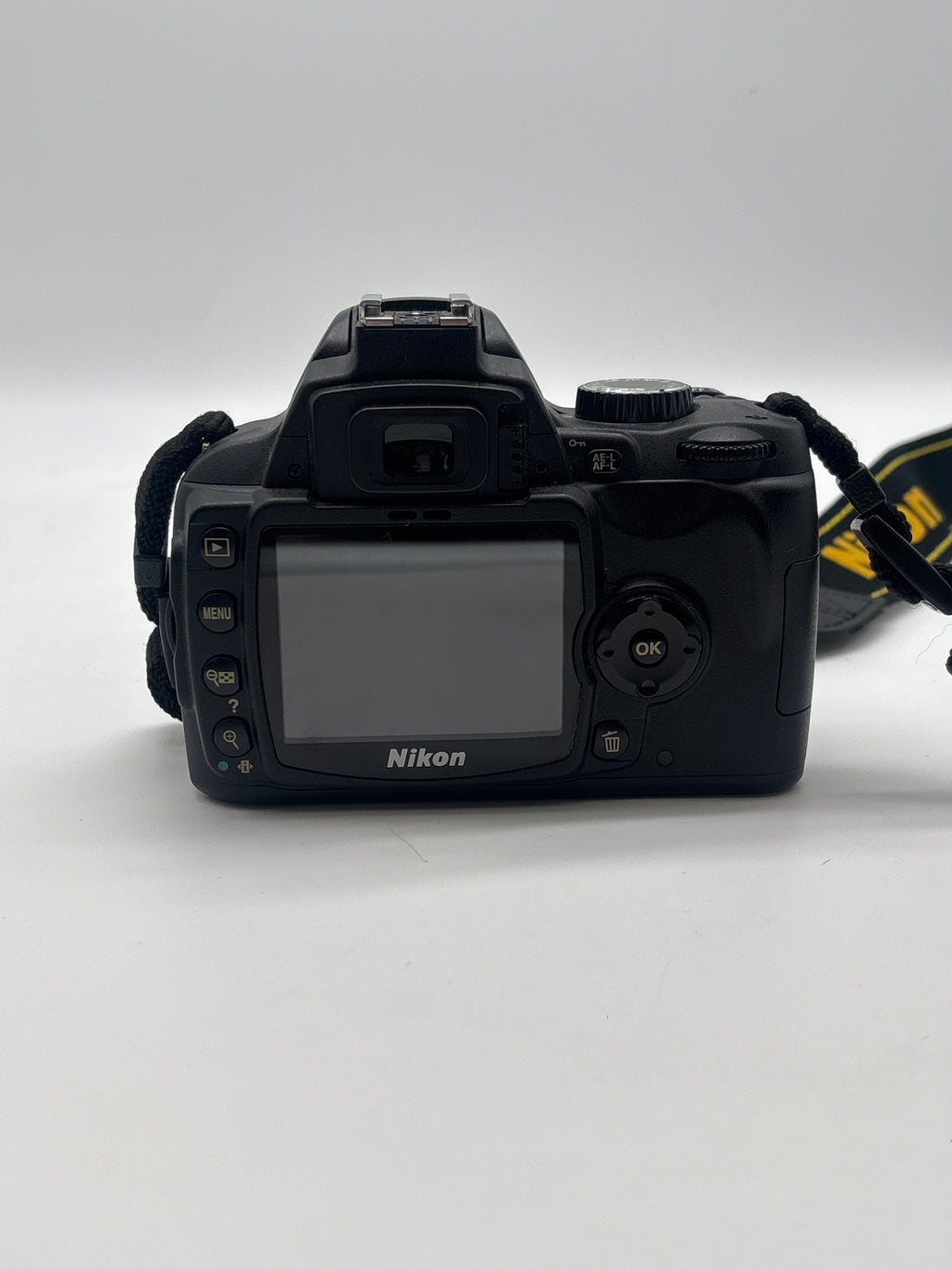 Nikon D60 Digital SLR Camera 10.2 MP W/ Nikon speedlight SB 600 Canon speedlight 420EX - Used