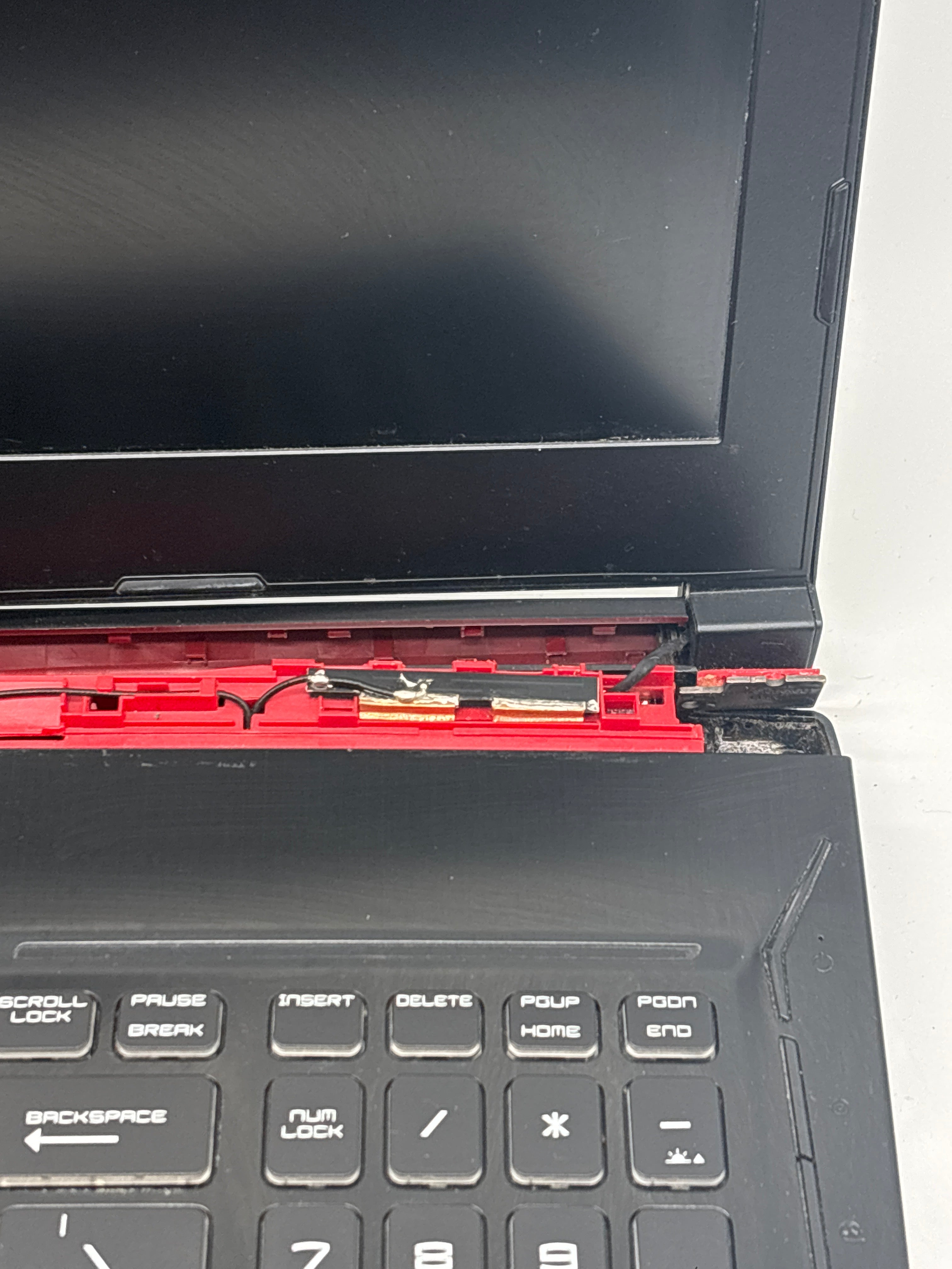 MSI GE63 Raider RGB 9SG i7 32GB RAM 512SSD RTX 2080 With Box - For Parts (Read DESC)
