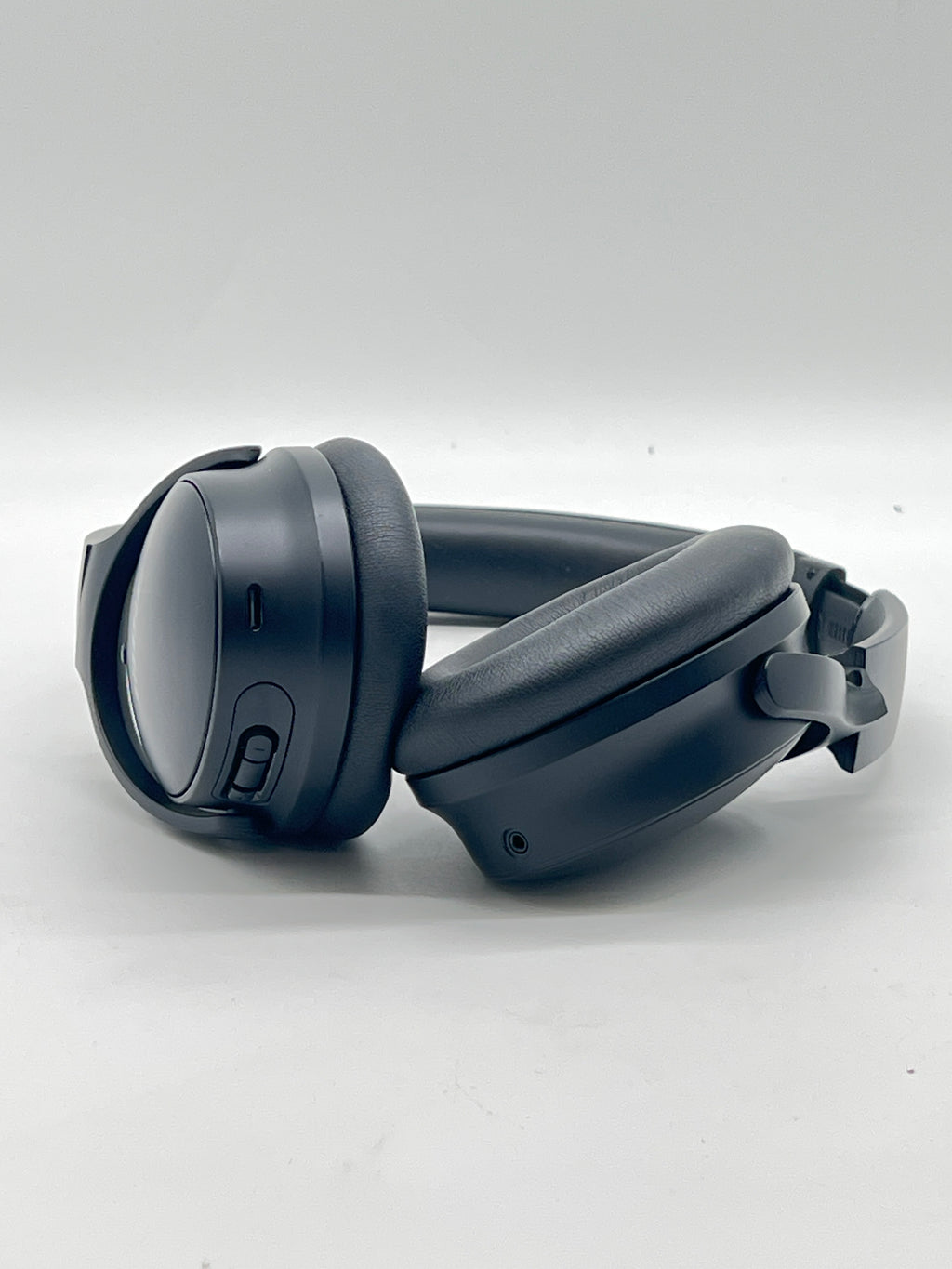 Bose QuietComfort Black Over Ear Headphones Wireless Noise Cancellation