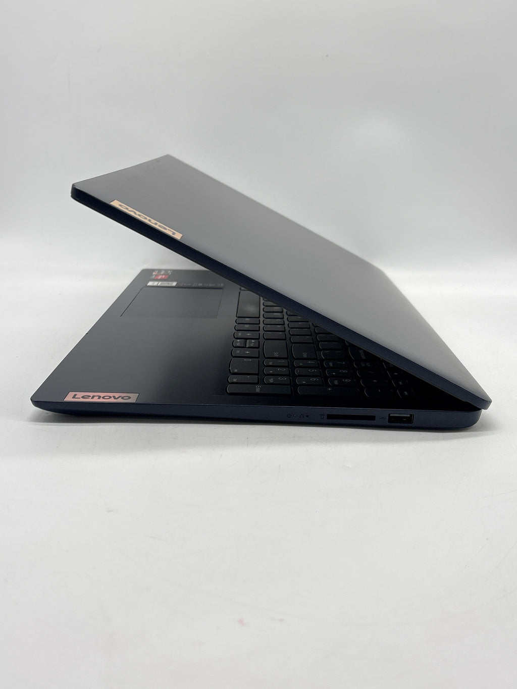 Lenovo Ideapad 1 15AMN7 15" AMD Ryzen 5 7520U 8GB RAM 256GB SSD Blue - READ