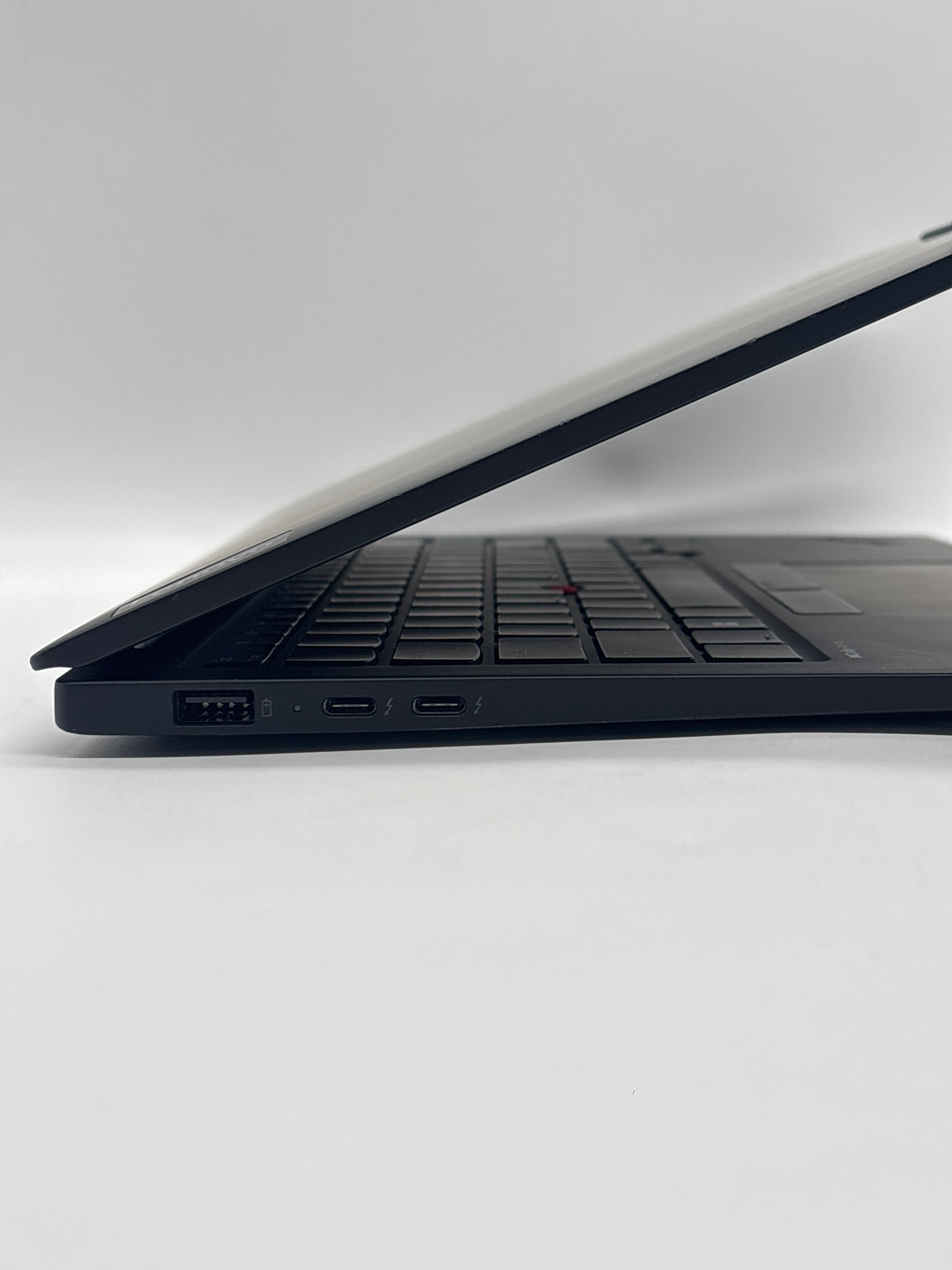 Lenovo ThinkPad X1 Carbon Gen 12 Touch Ultra 7 155U 32 GB RAM 512 GB SSD - Warranty