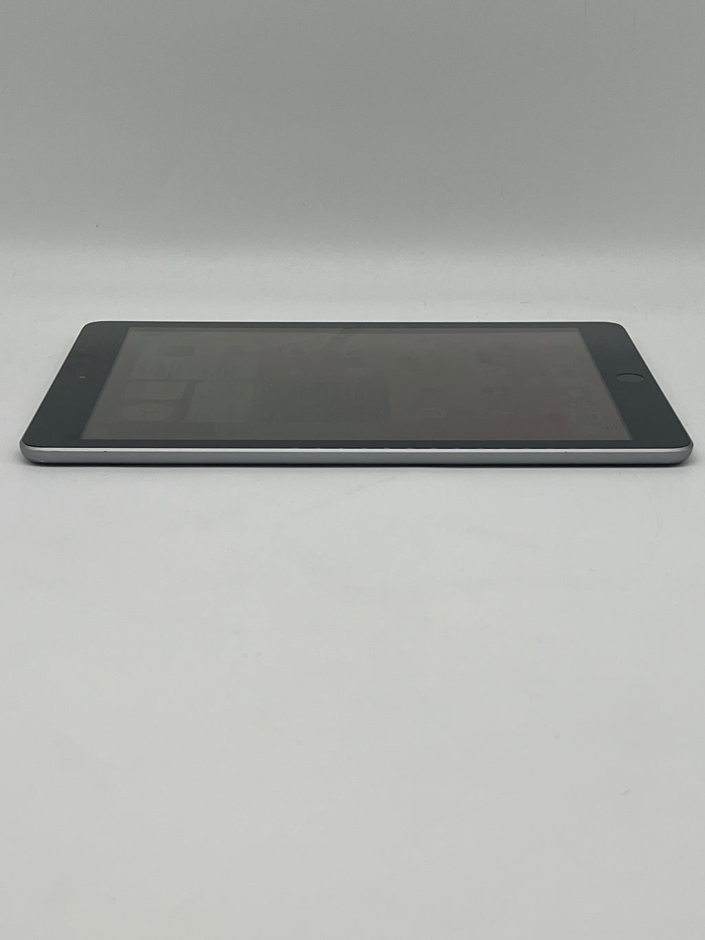 Apple iPad (6th Gen) A1893 32GB Wi Fi  Gray - Used