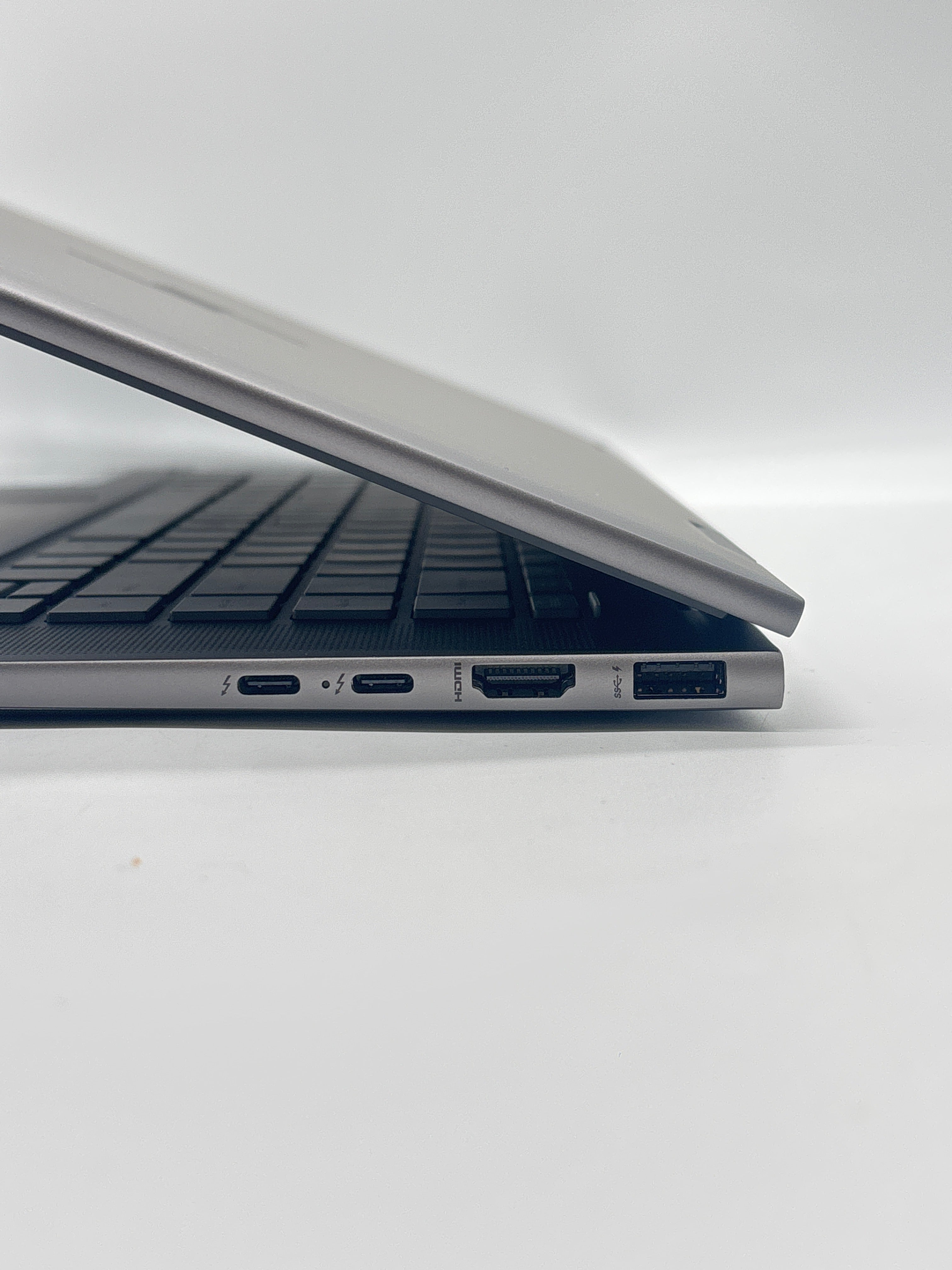 HP Envy x360 2-in-1 i5-1335u 8GB RAM 512GB SSD Gray - Used