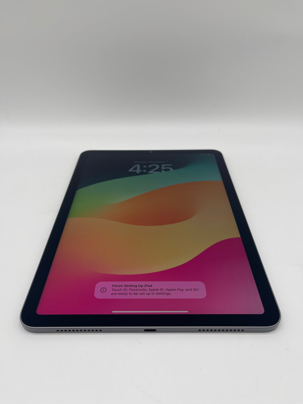 Apple iPad Air (5th Gen) A2588 64GB Wi-Fi Only