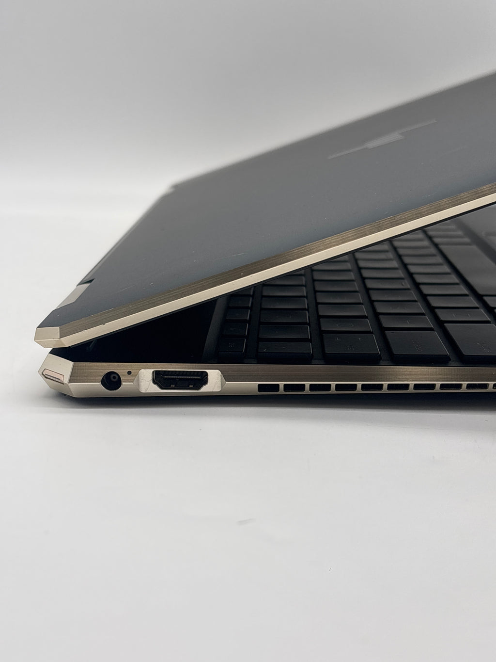 HP Spectre x360 15t-eb100 2-in-1 i7-1165G7 16GB RAM 256GB SSD Used