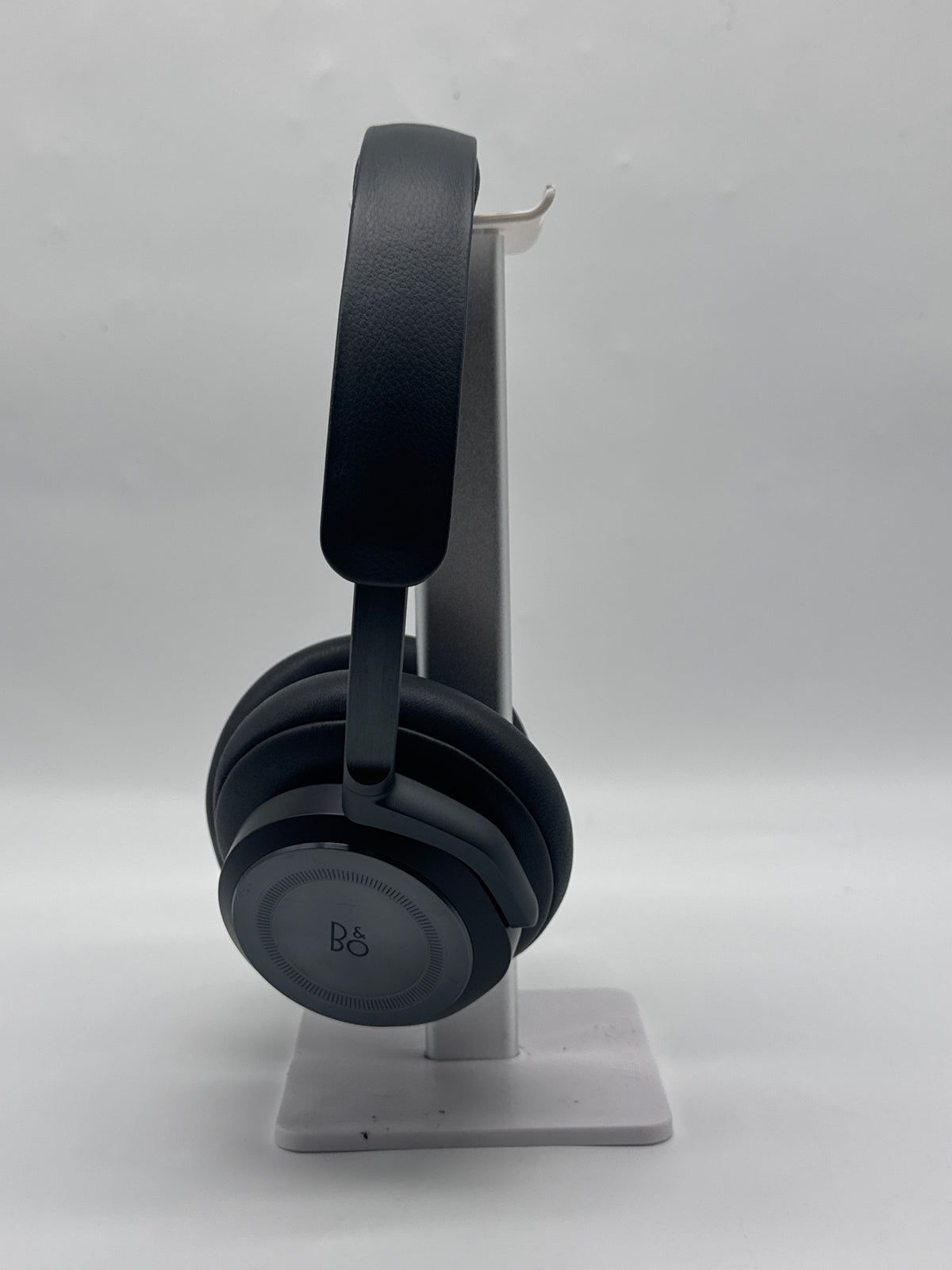 Bang Olufsen Beoplay HX Wireless Over-Ear Headphones Greyish Black - Used