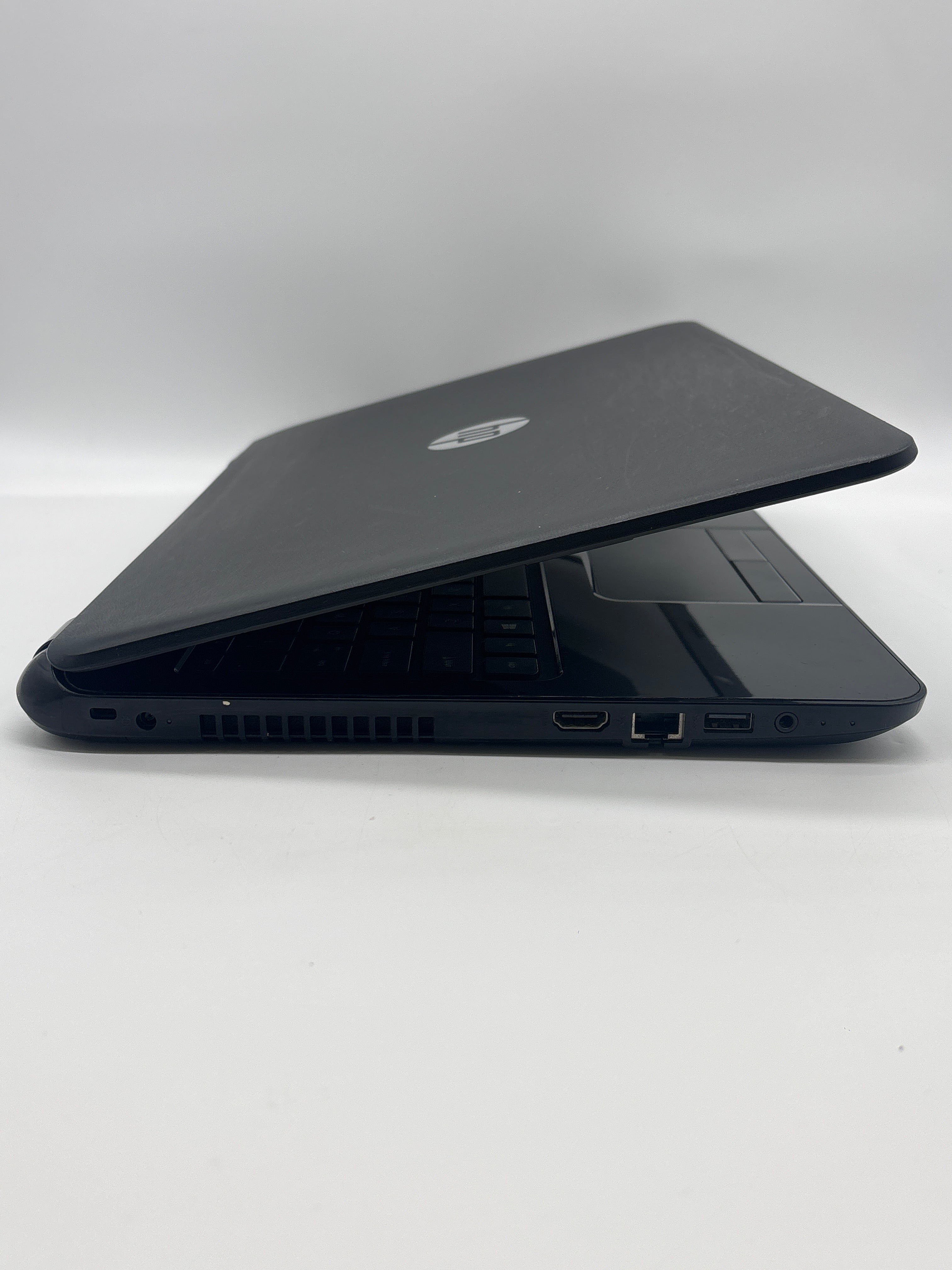 HP 15-r029wm Intel Pentium 4GB RAM 500GB SSD - For Parts (BAD BATTERY)