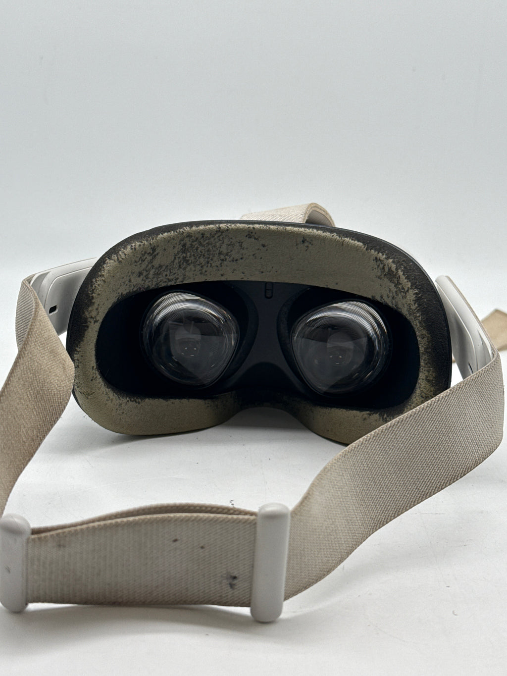 Meta Oculus Quest 2 64 GB VR Headset White - For Parts