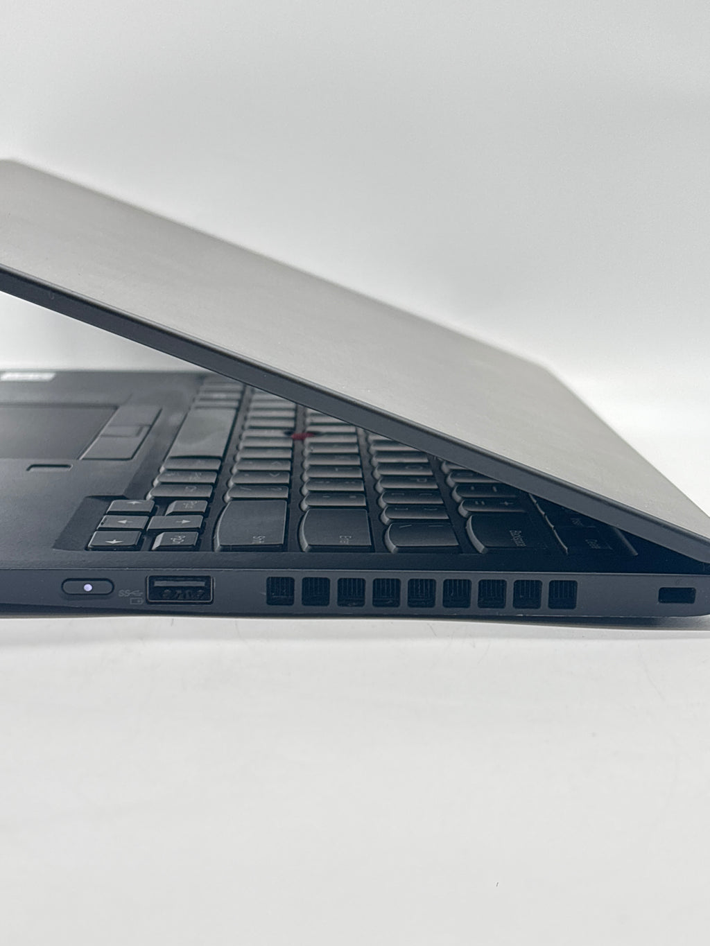 Lenovo ThinkPad X1 Carbon Gen 8 i7-10610U 16GB RAM 256GB SSD - Used