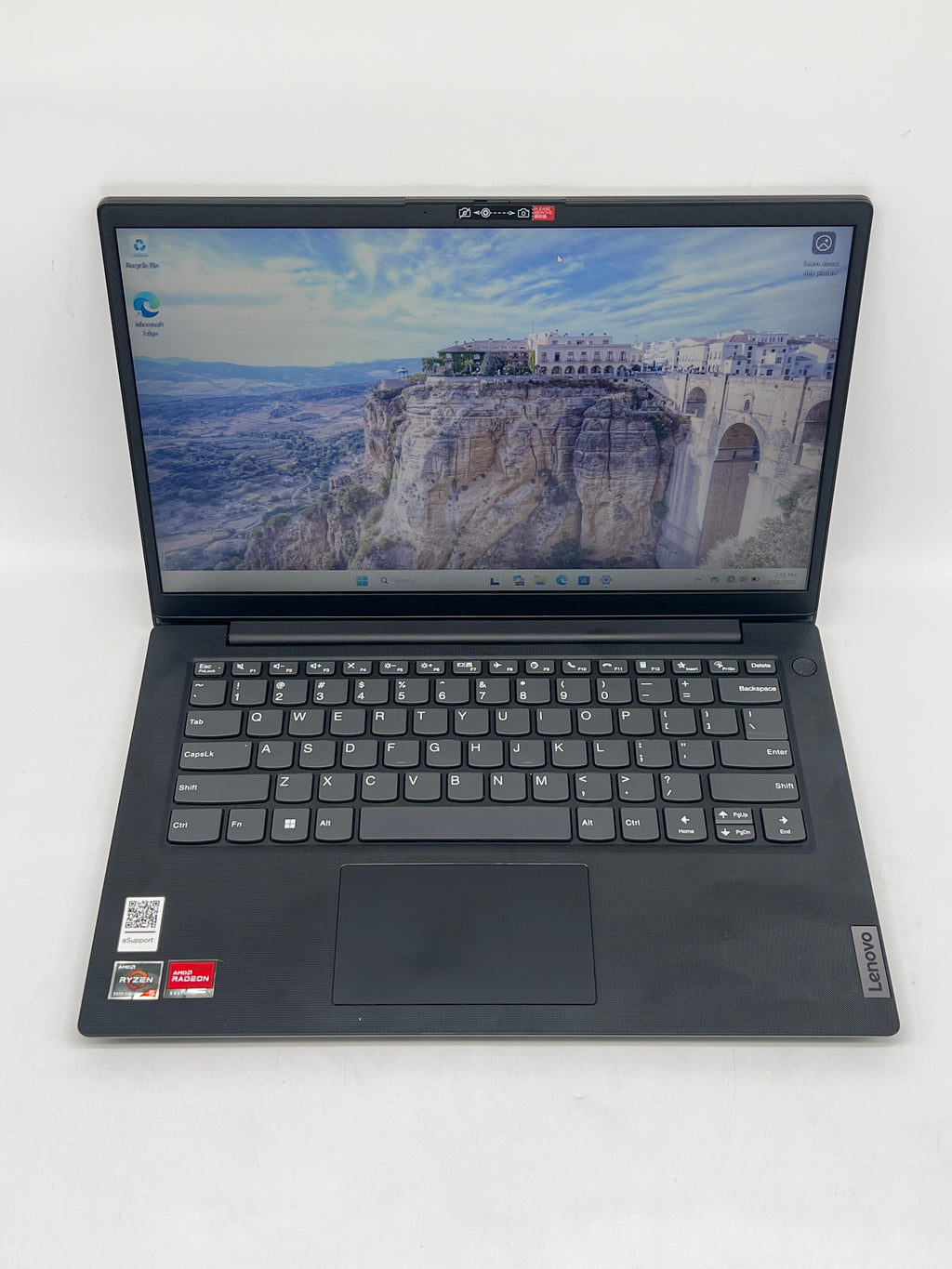 Lenovo ThinkPad V14 G3 Ryzen 5 5625U 8GB RAM 256GB SSD - For Parts (Read)