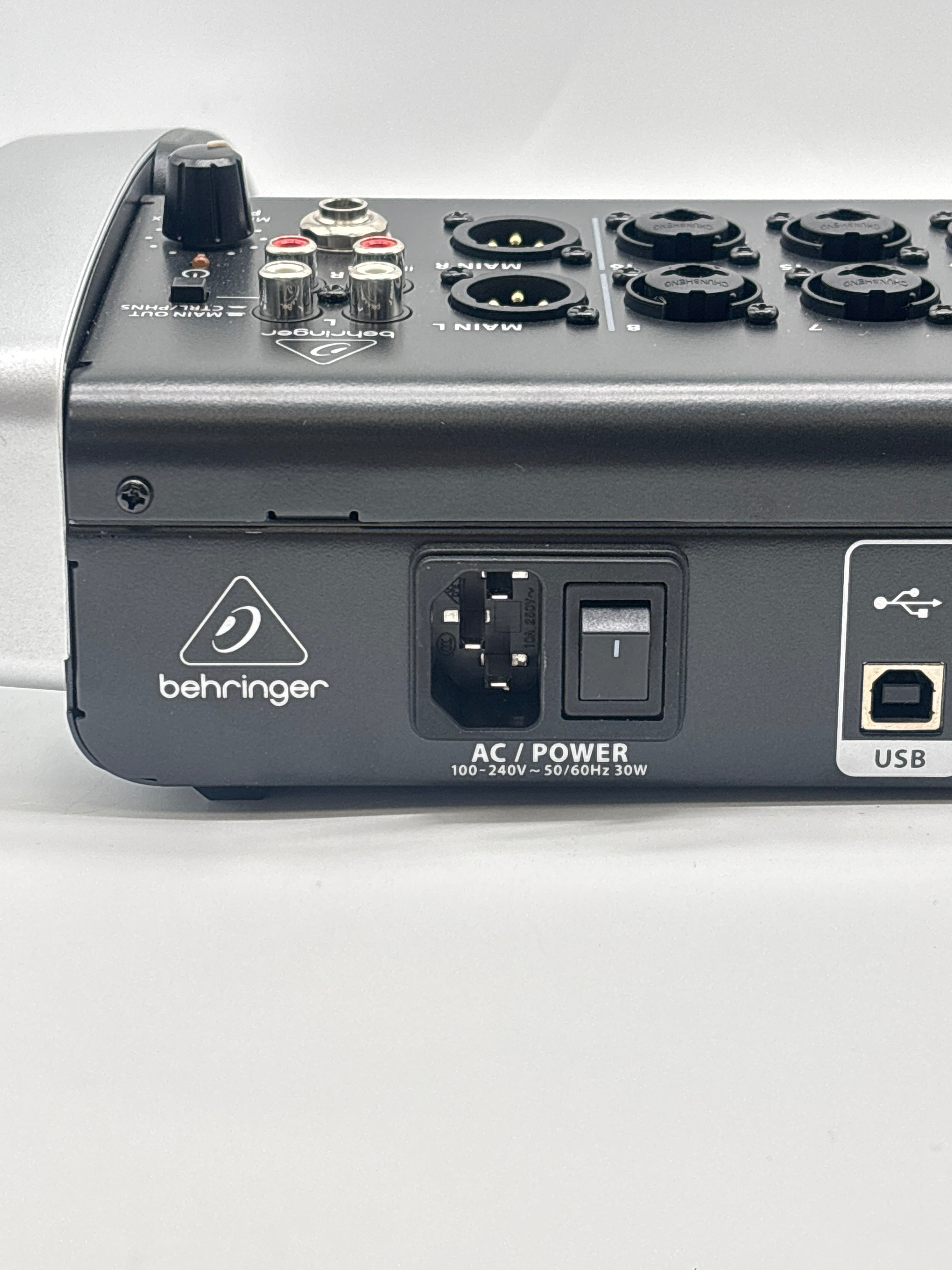 Behringer XAIR X18 Compact Mixer 18 Channels 16 Mic Inputs - Used