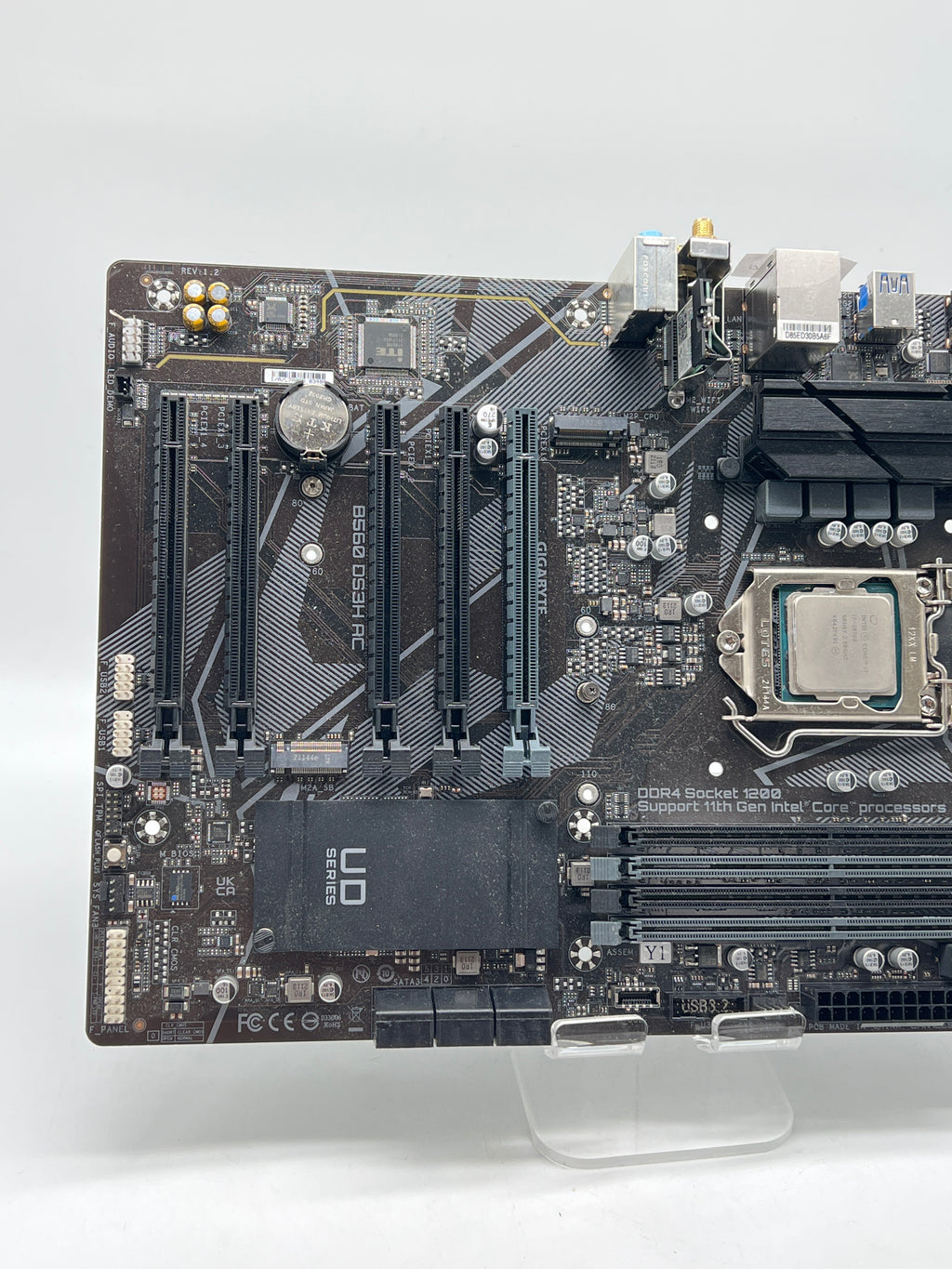 Gigabyte B560 DS3H w/ Intel Core i7-10700 - Used