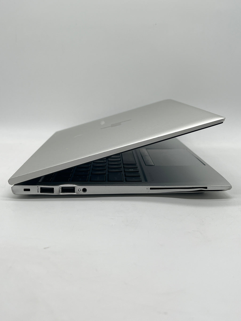 HP Elitebook 840 G8 Touch i5-1135G7 8GB RAM 256GB SSD - Bios Lock/Remotely Managed