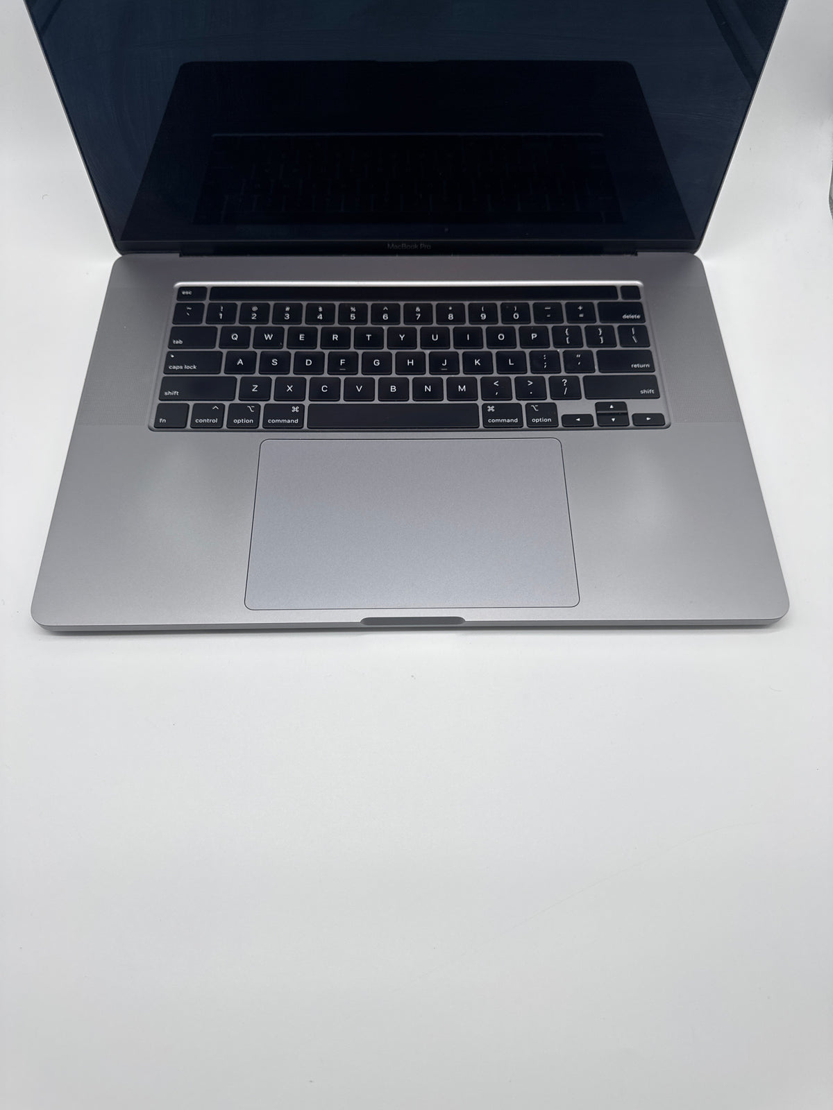 Apple MacBook Pro 16" A2141 2019 Core i7 16GB RAM 1TB SSD Silver - READ