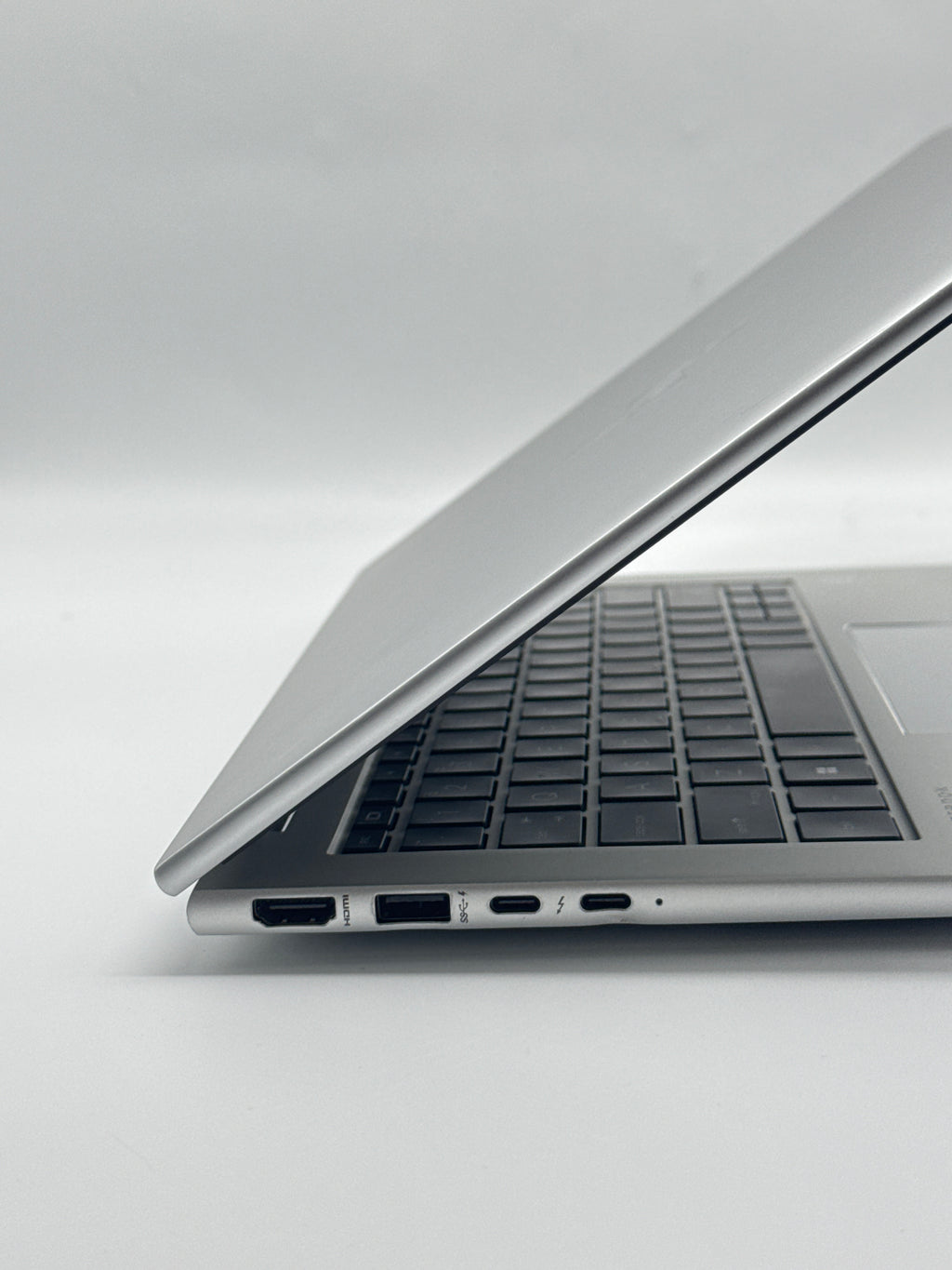 HP EliteBook 840 G10 14" Core i5 1345U 32GB RAM 1TB SSD Silver - Remotely Managed