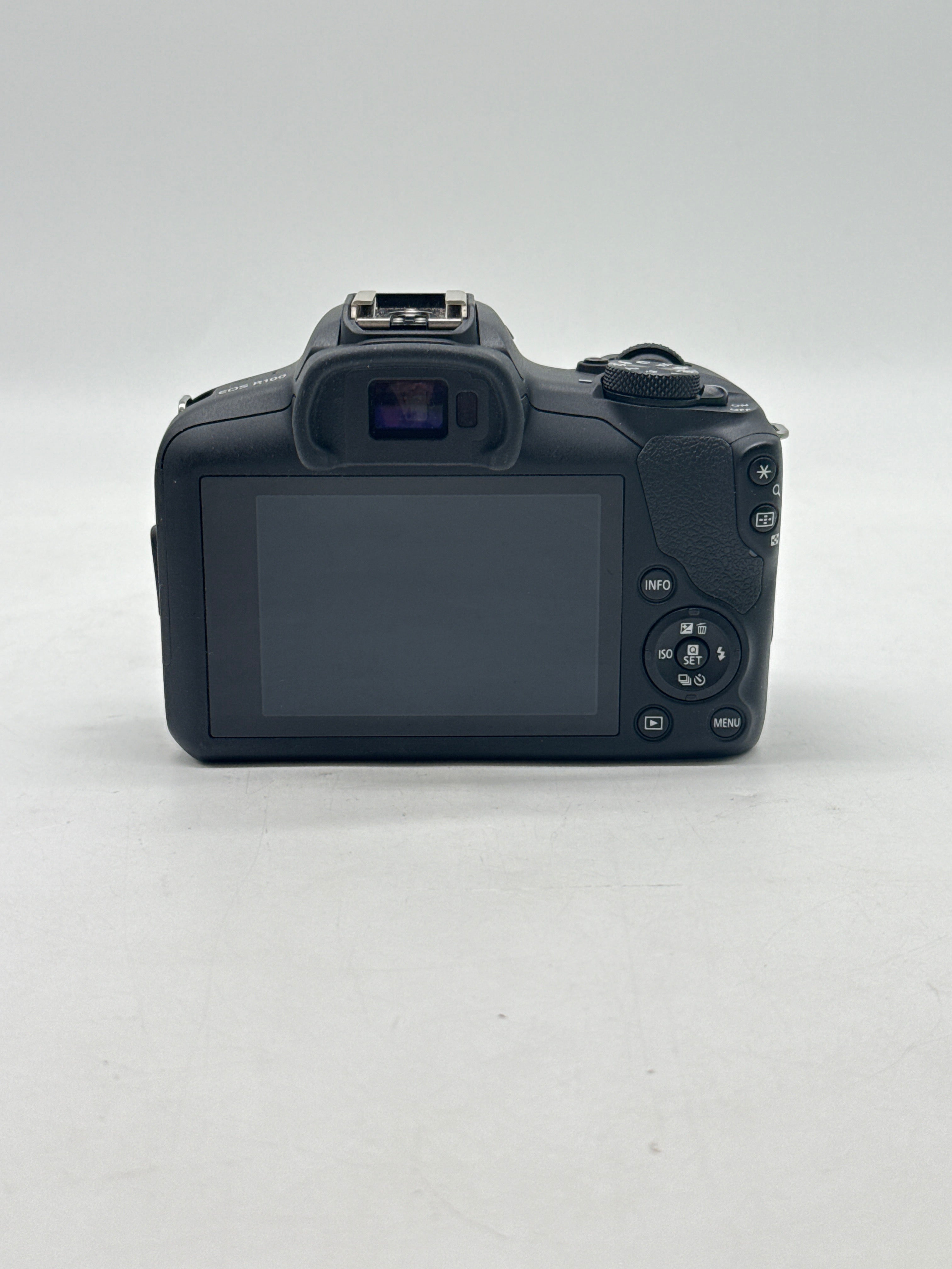 Canon EOS R100 24.1MP Mirrorless Camera w/ RF-S 18-45mm - Used