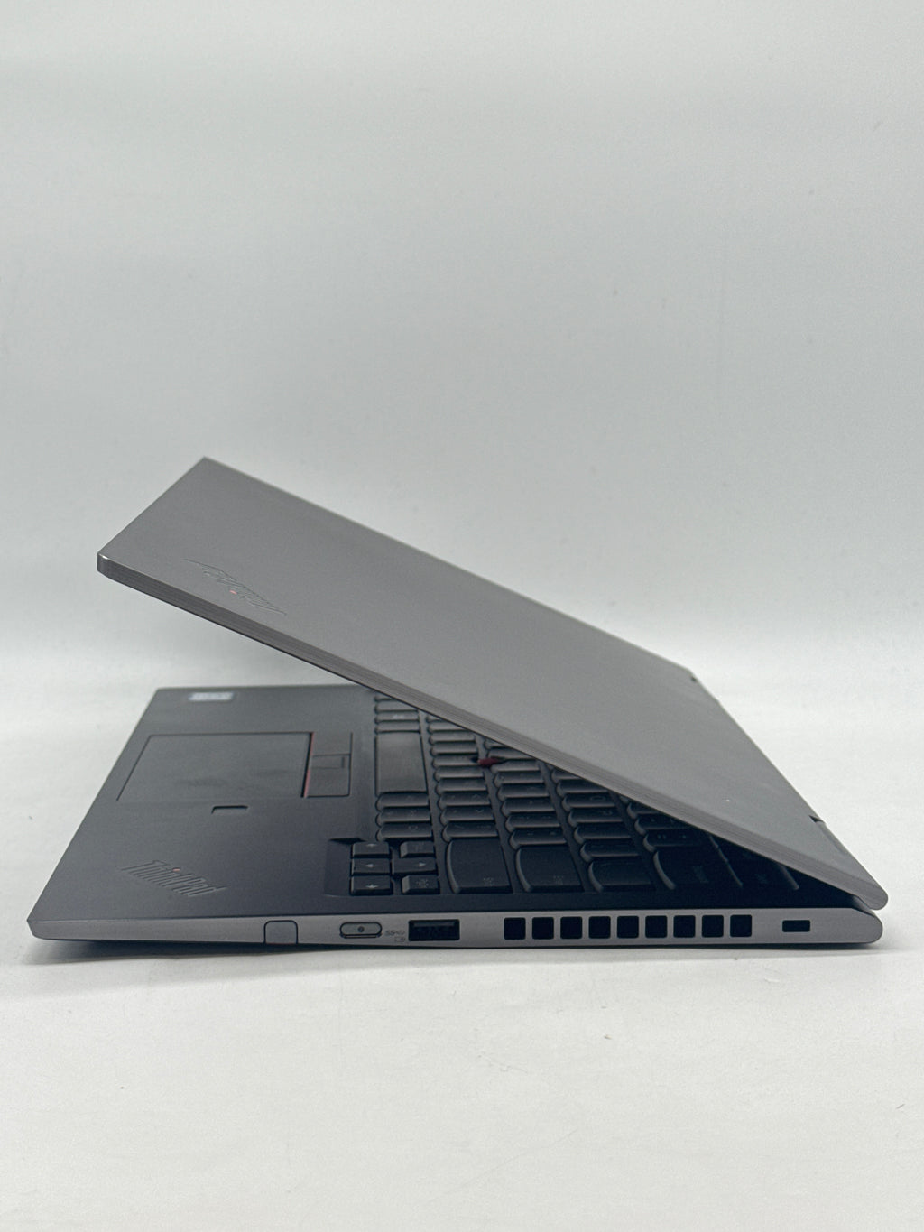 Lenovo ThinkPad X1 Yoga 4th Gen 14" Intel i7-8665U 16GB RAM 256GB SSD - Used