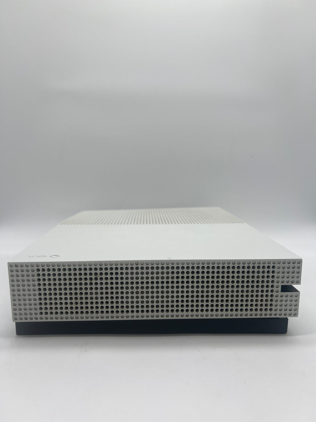 Xbox One S All-Digital Edition (1681) 1 TB - top is loose works fine