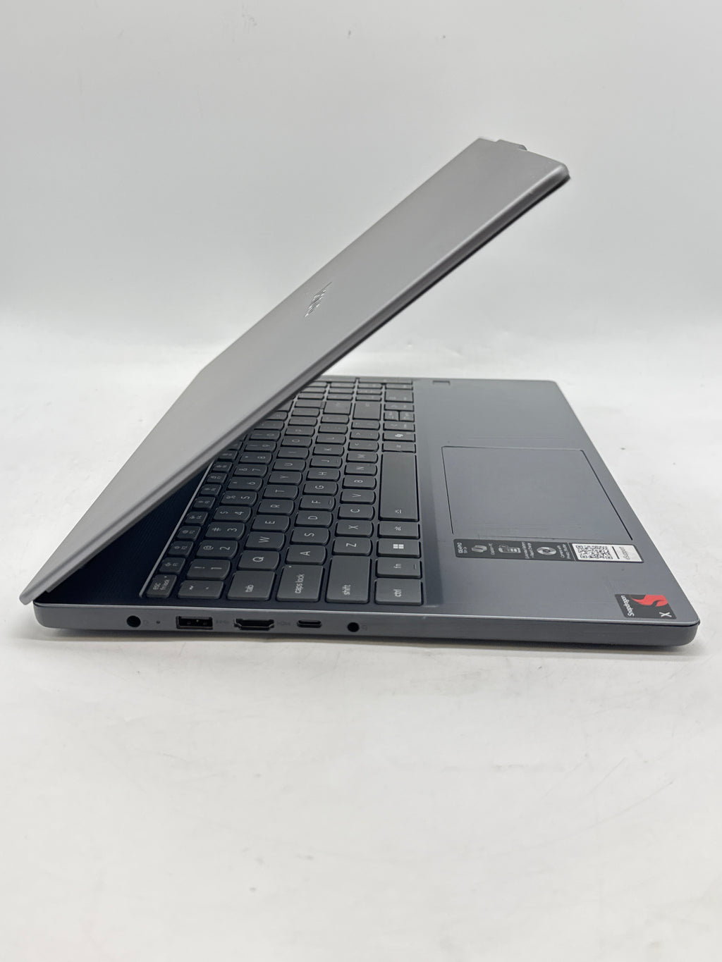 Lenovo IdeaPad Slim 3X Snapdragon X X1-26-100 16GB RAM 256GB SSD - Used