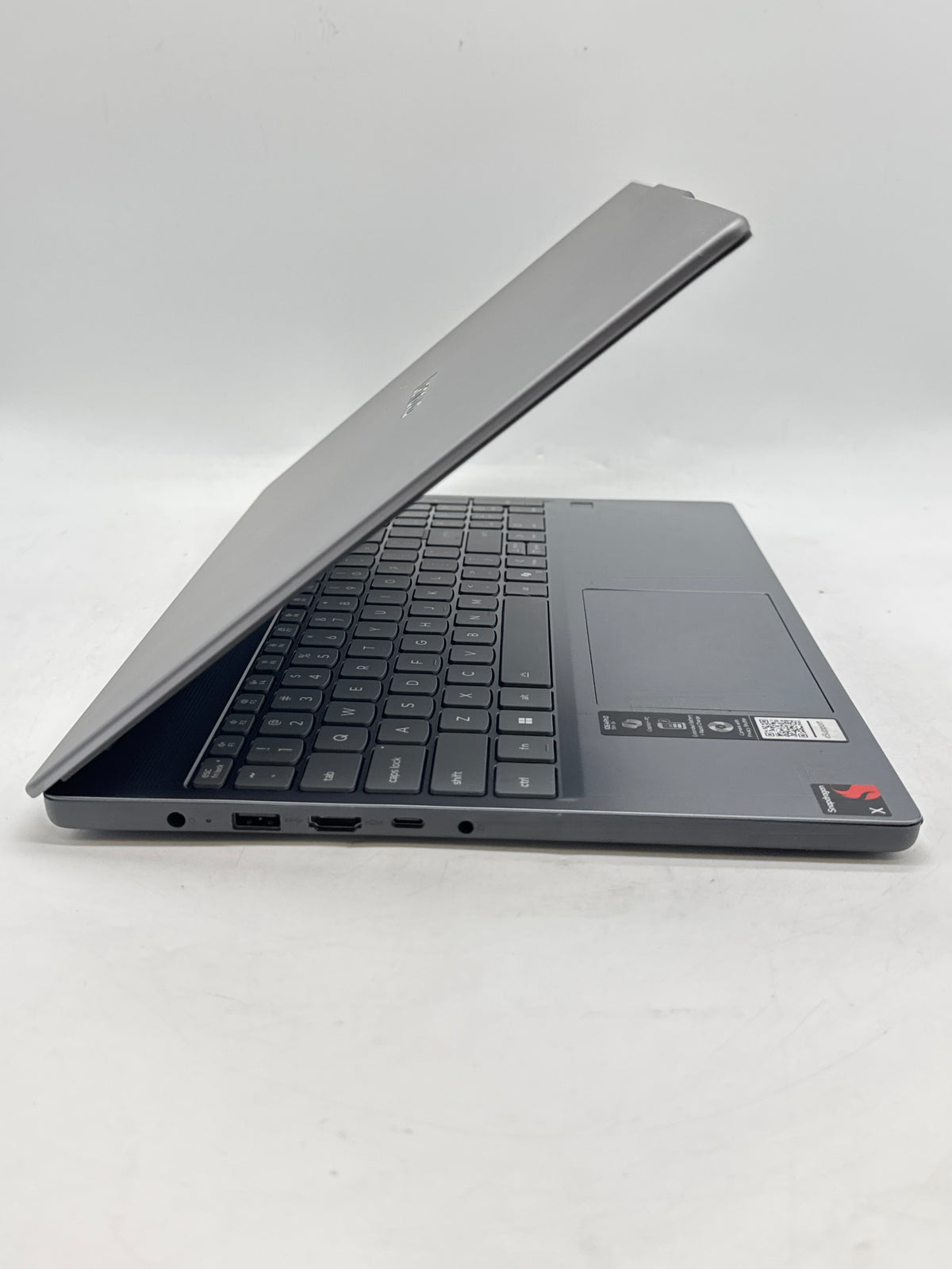 Lenovo IdeaPad Slim 3X Snapdragon X X1-26-100 16GB RAM 256GB SSD - Used
