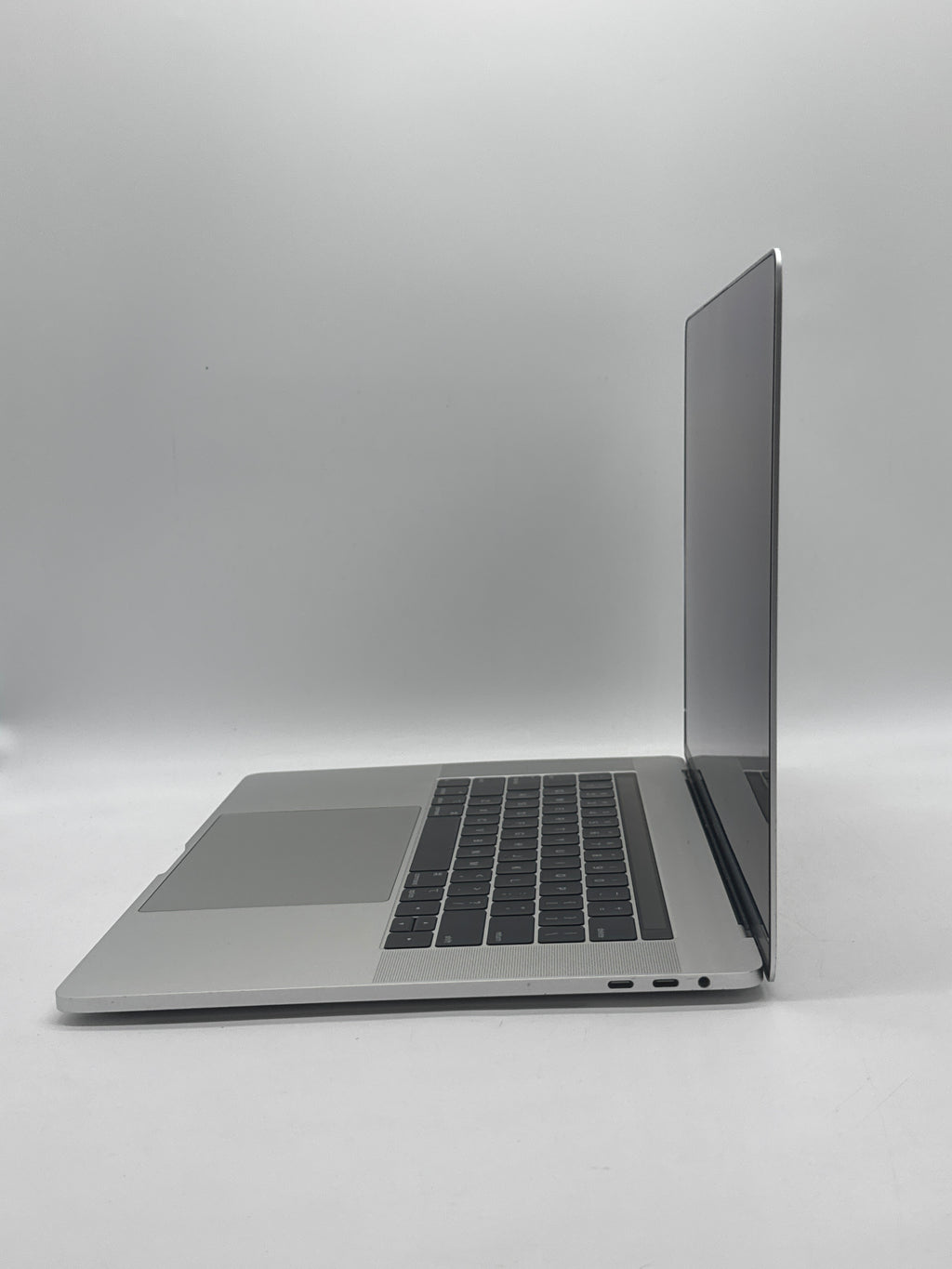 Apple MacBook Pro 15" A1990 i7 16B RAM 512GB SSD - Used