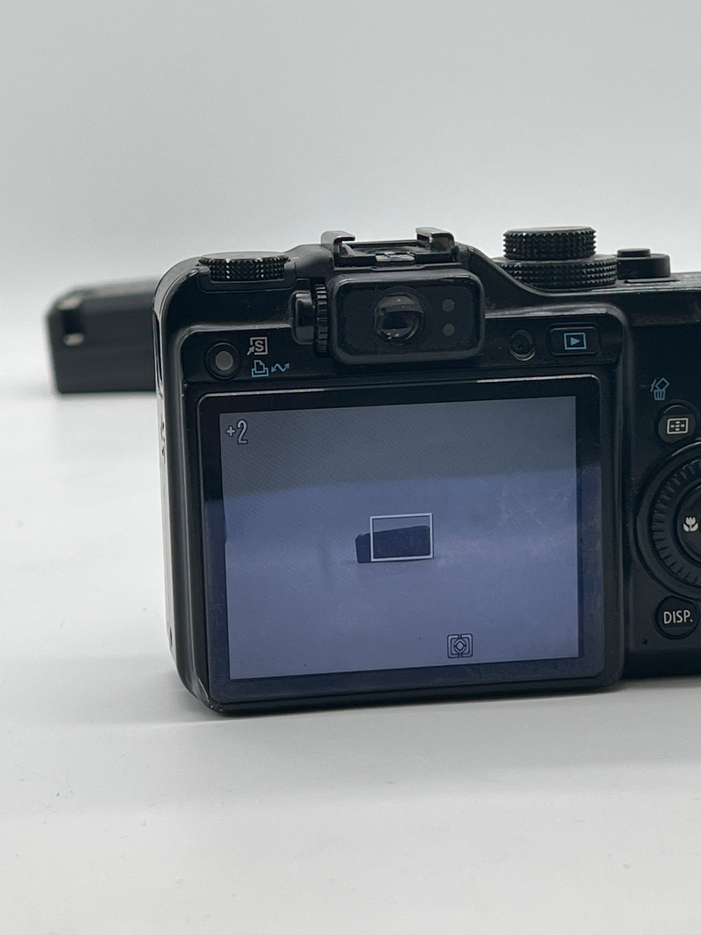Canon PowerShot G10 Digital Camera Compact Black - For Parts (Missing Screw at top)