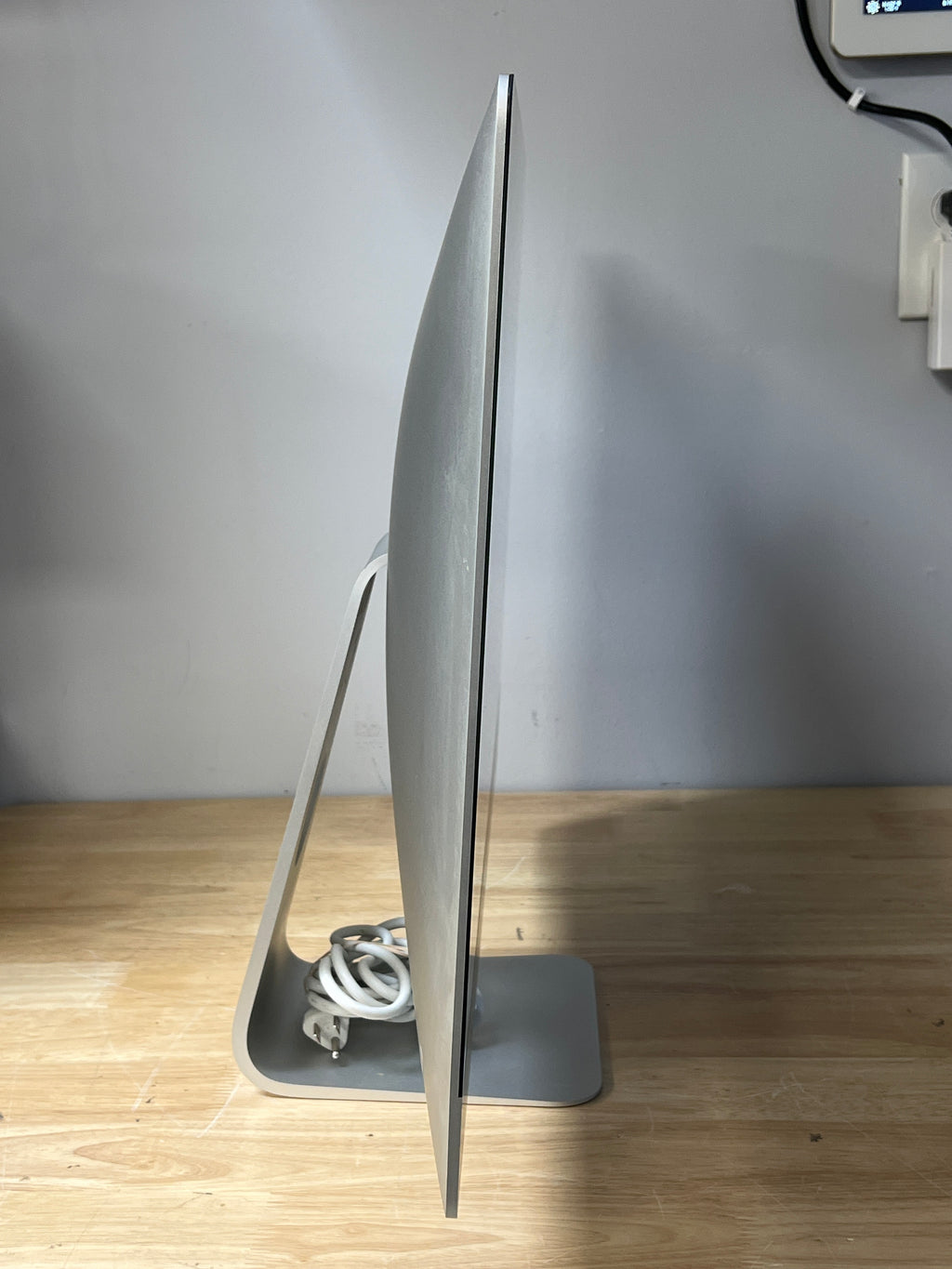 Apple iMac 21.5" 4K A1418 2015 i5 3.2GHz 20GB RAM 1TB Silver Used