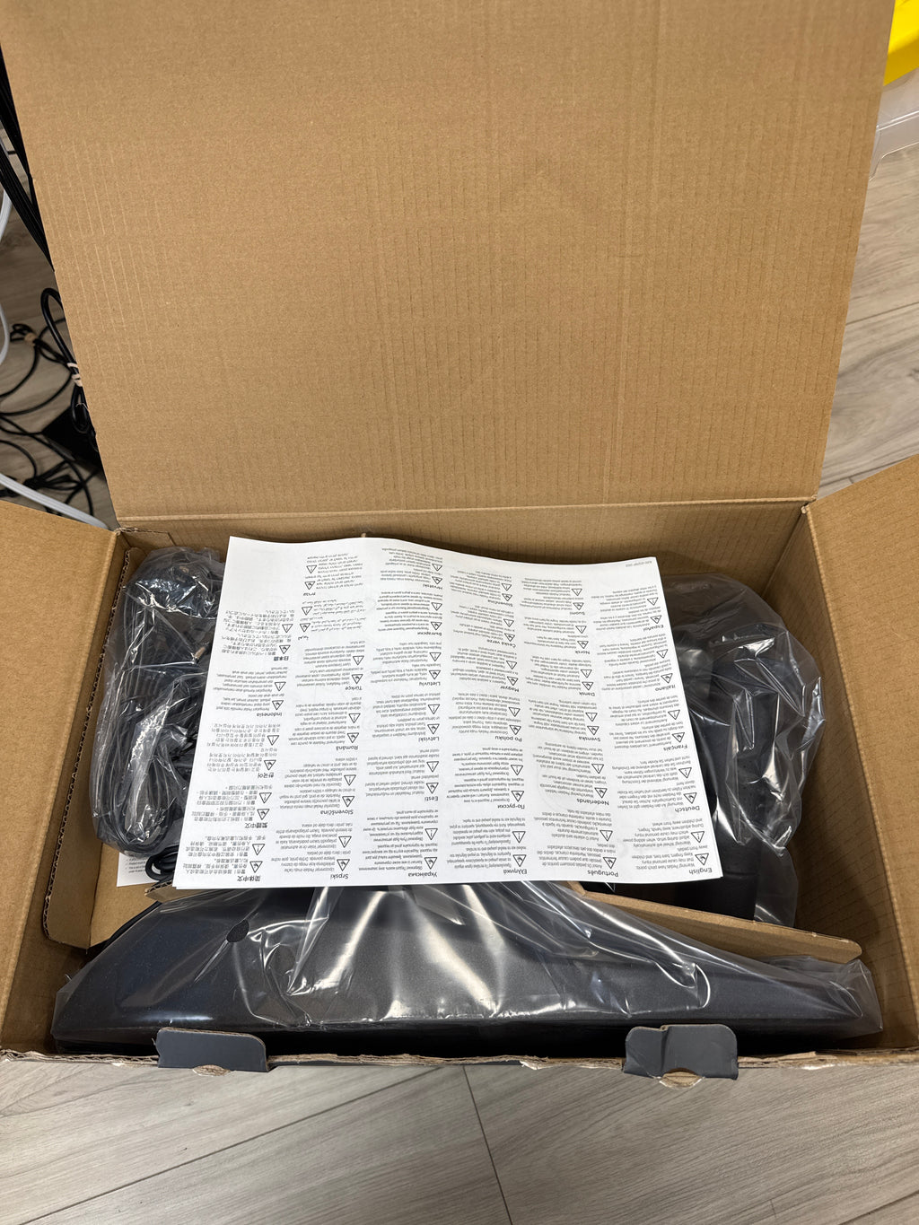 Logitech G920 Racing Wheel and Pedal Set New Open Box