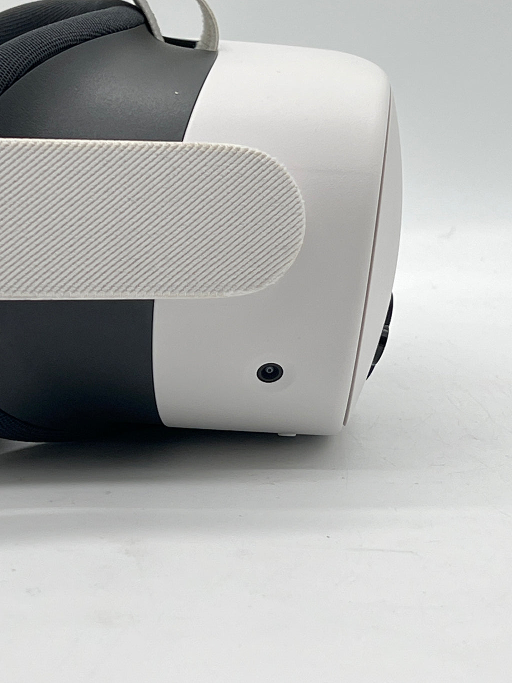 Meta Quest 3s 128GB Standalone VR Headset White - Used with Box